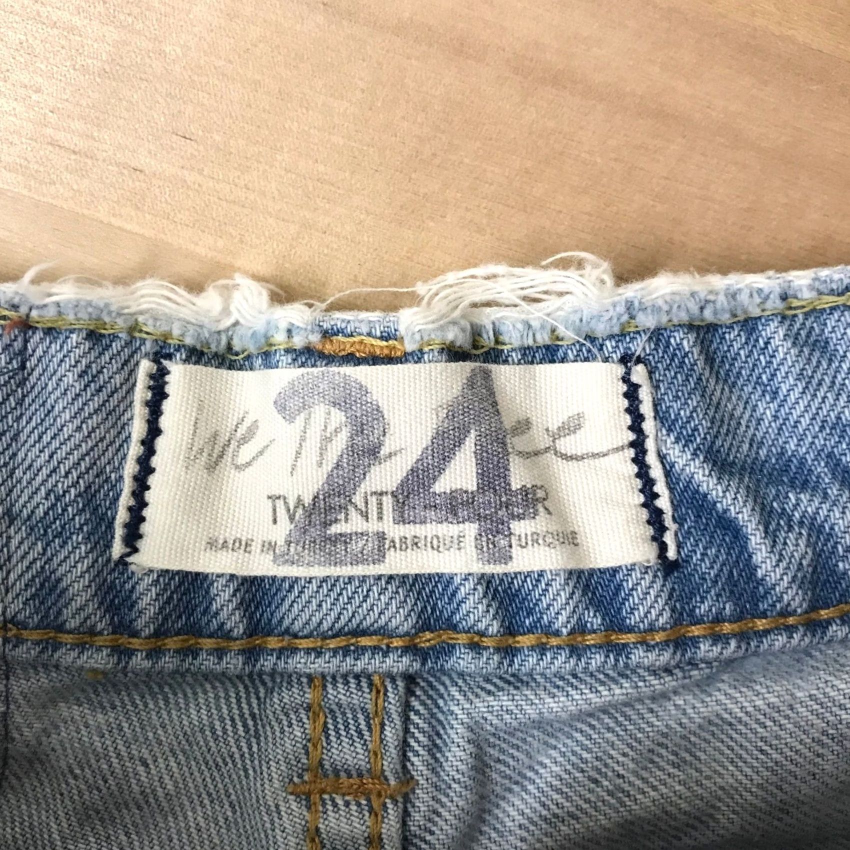 Vintage Free People Jeans Blue 24 Distressed Paint Splatter Straight Leg Womens Size 42" / US 20 - 4 Thumbnail
