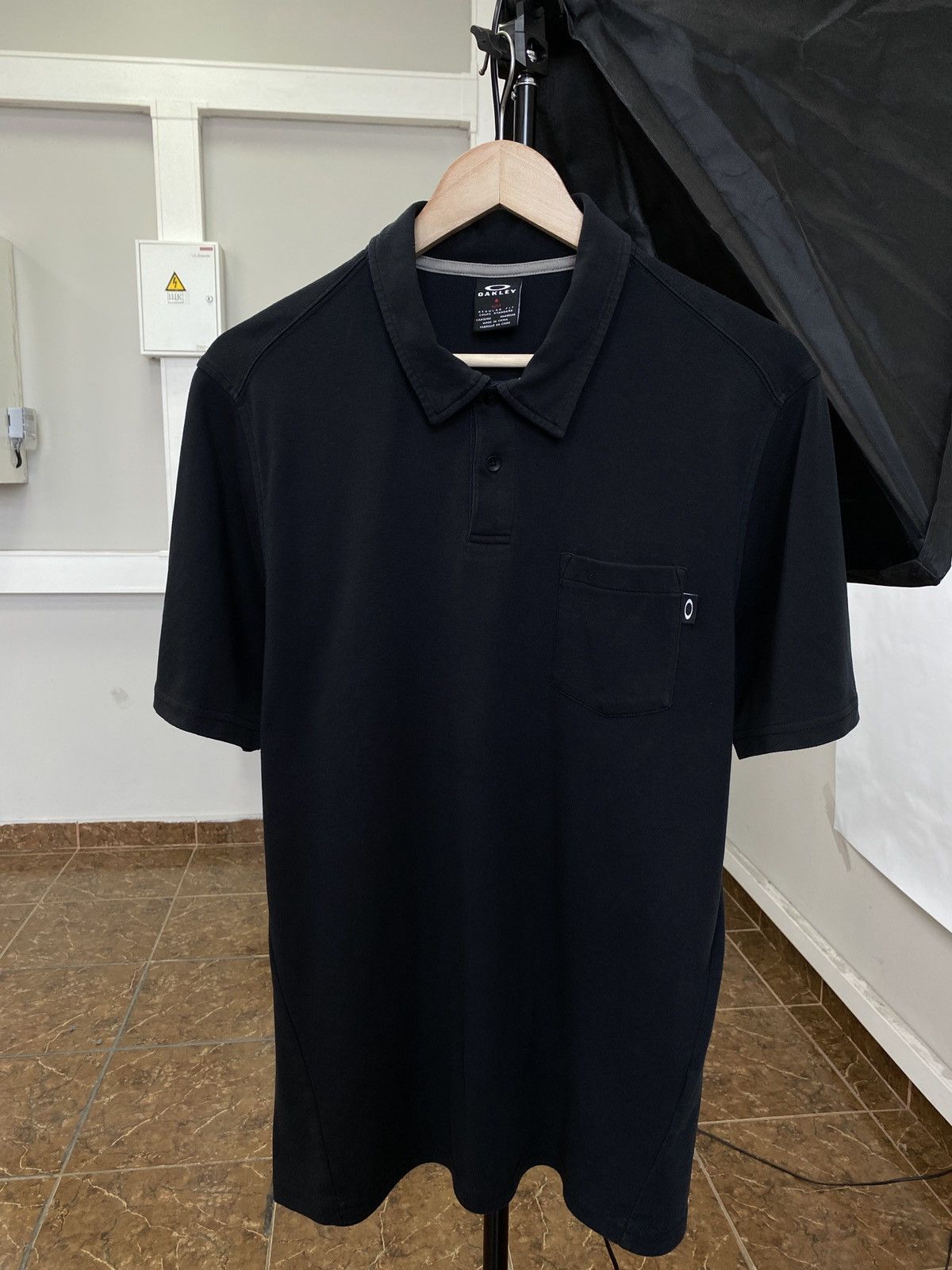 Oakley 🇺🇸 Vintage Oakley Polo T-Shirt Rare Retro Hype Y2K Size US M / EU 48-50 / 2 - 1 Thumbnail