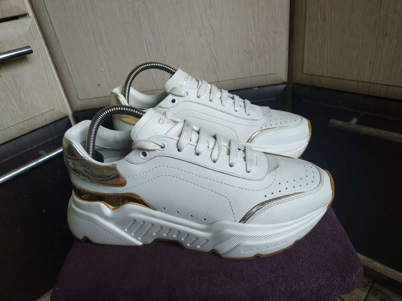 Dolce & Gabbana Dolce & Gabbana Daymaster Womens White Gold Sneakers 7 IT Size US 10 / IT 40 - 1 Thumbnail