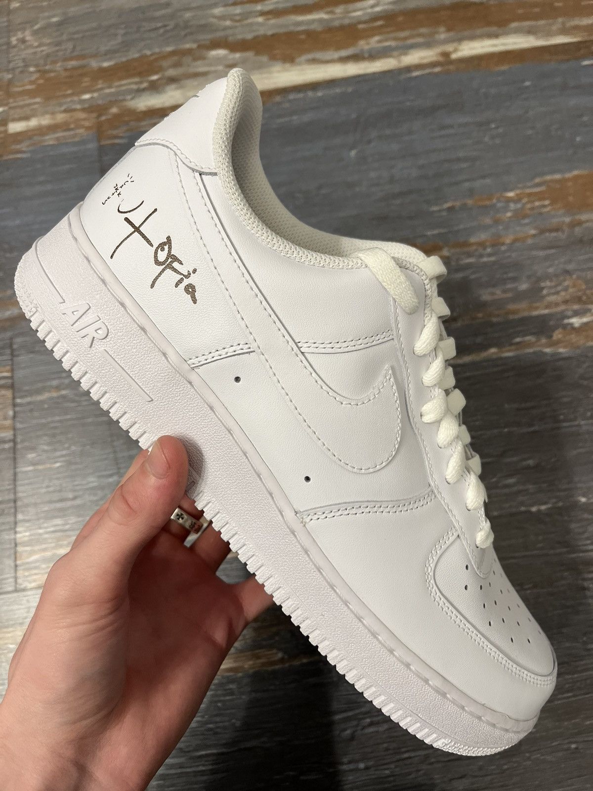 epapoutsia nike air force 1
