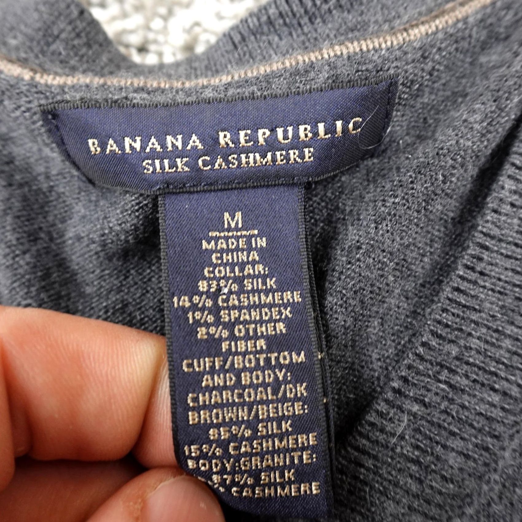 Banana Republic Banana Republic Sweater Mens M Gray V-Neck Argyle Pullover Silk Cashmere Spandex Knit Size US M / EU 48-50 / 2 - 3 Thumbnail