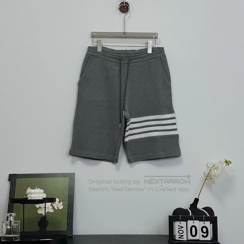 Thom Browne Thom Browne size 2 Gray waffle four stripes shorts Size US 40 / EU 56 - 1 Thumbnail