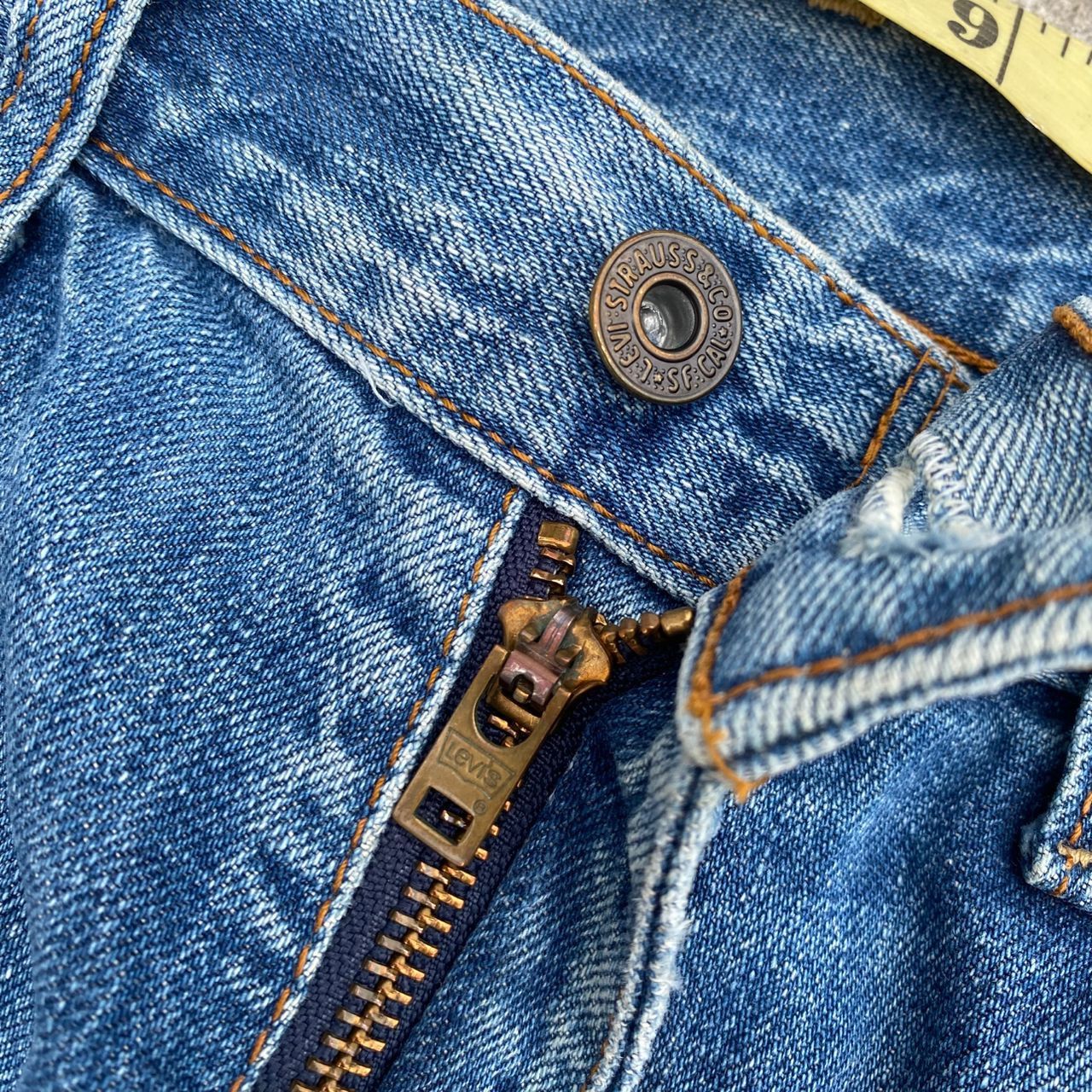 Levi's Vintage Levis 504 Distressed Denim Kurt Cobain Style Size US 33 - 10 Thumbnail