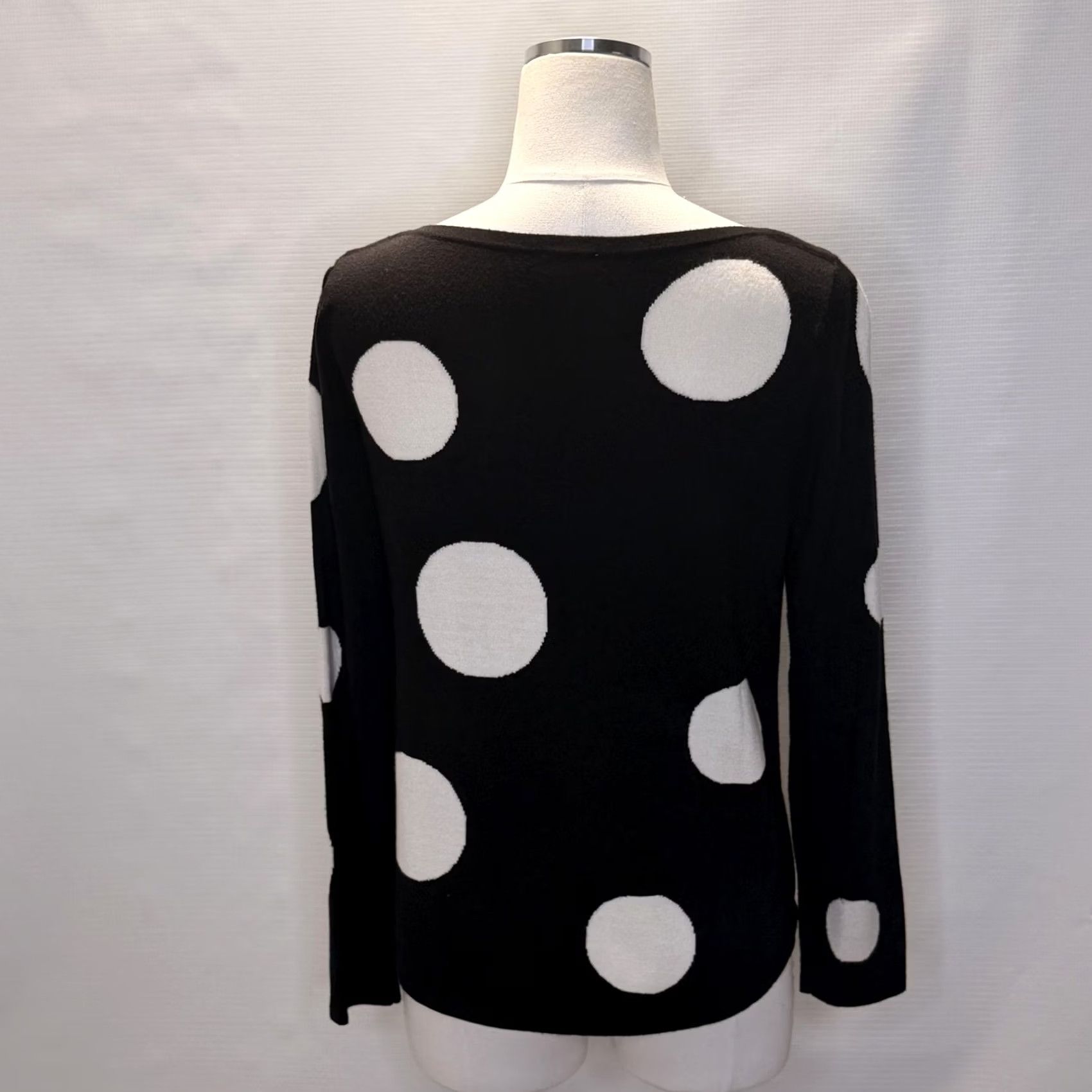 Vintage Chicos Sweater Women Long Sleeve Knit Pullover Boat Neck Polka Dot Black White 0 US 8 Mens Womens Girls? Size S / US 4 / IT 40 - 3 Thumbnail