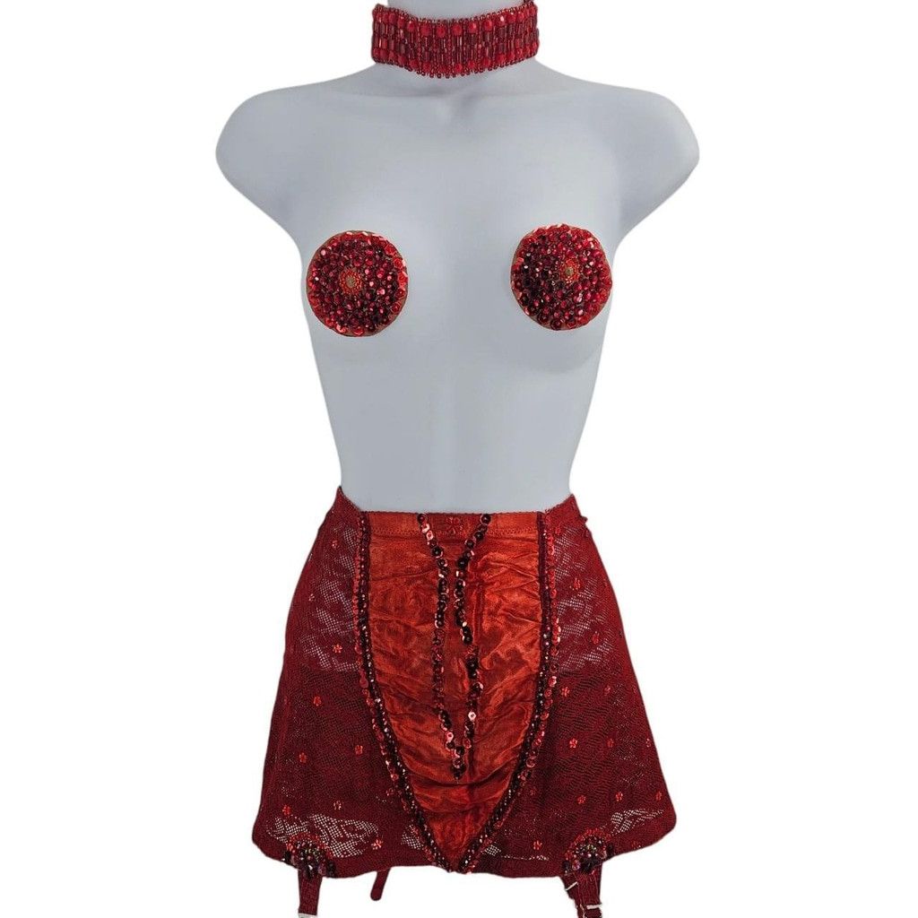 The Unbranded Brand Red Beaded Caged Choker – Handmade Statement Collar Size ONE SIZE - 6 Thumbnail