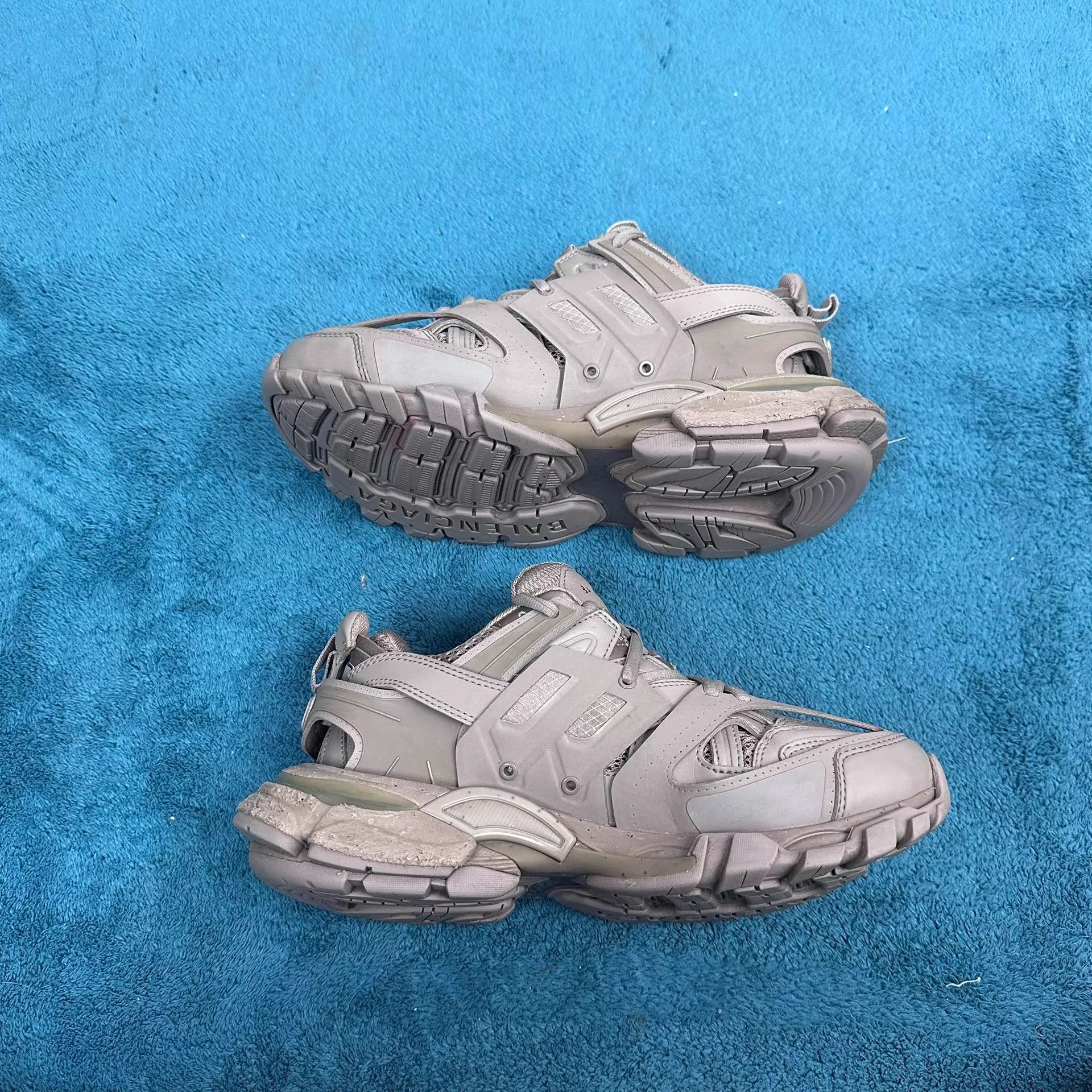 Balenciaga Balenciaga Track Low-Top Dad Shoe Gray 37 Like New Size US 6.5 / IT 36.5 - 3 Thumbnail