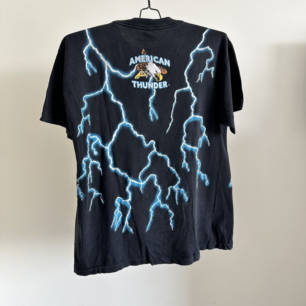 Vintage Vintage American Thunder Wolf T-Shirt Size L Size US L / EU 52-54 / 3 - 5 Thumbnail