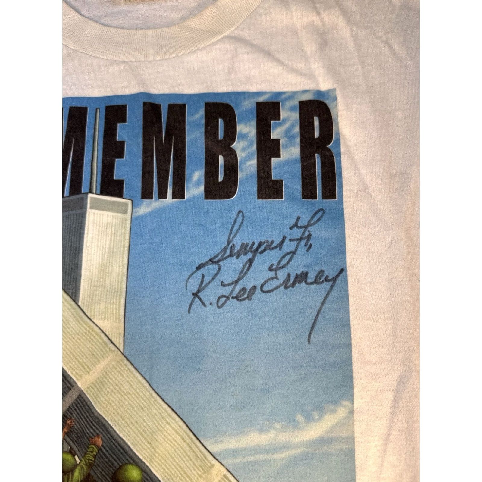 Hanes VINTAGE Remember 9/11 T Shirt Hanes Heavyweight 2XL R Lee Ermey Signed USA Military Mens White Shirt Size US XXL / EU 58 / 5 - 2 Thumbnail