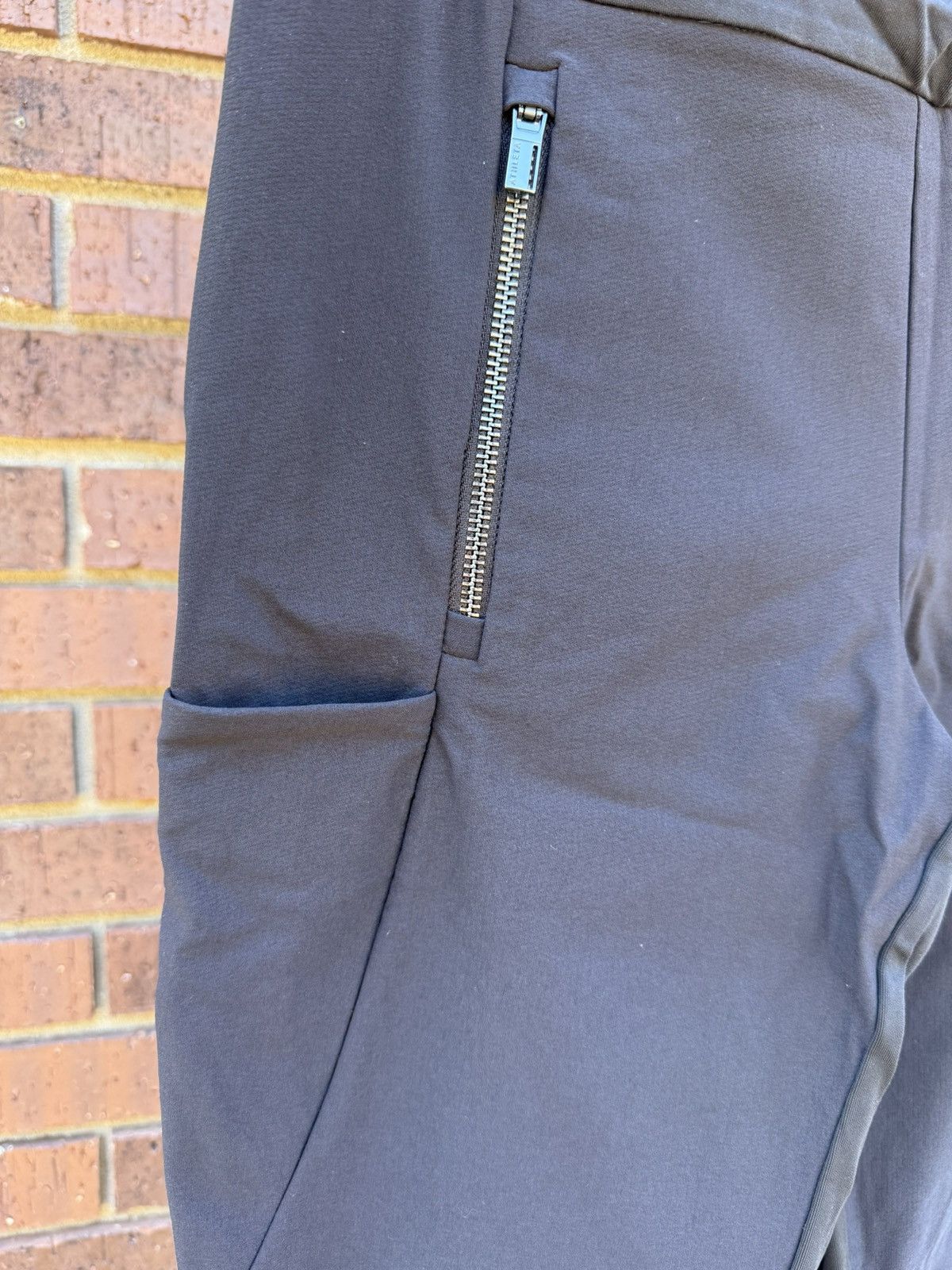 Athleta Athleta Black Joggers Leggings Zip Pockets Athletic Pants Size 28" / US 6 / IT 42 - 3 Thumbnail