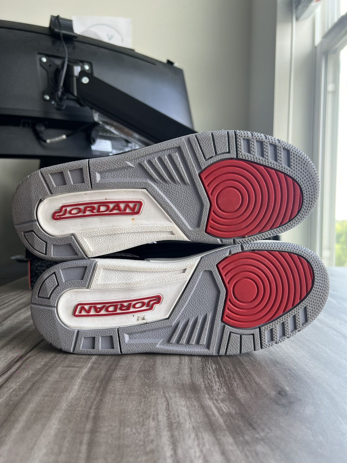 Jordan Brand Jordan 3 Retro OG Mid Black Cement Size 6Y/ 7.5 Women’s Size US 6 / EU 39 - 10 Thumbnail