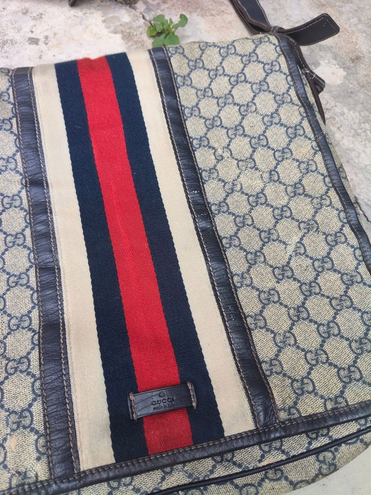 Gucci Authentic GUCCI Large Flap Messenger Bag Beige Navy Blue Size ONE SIZE - 7 Thumbnail