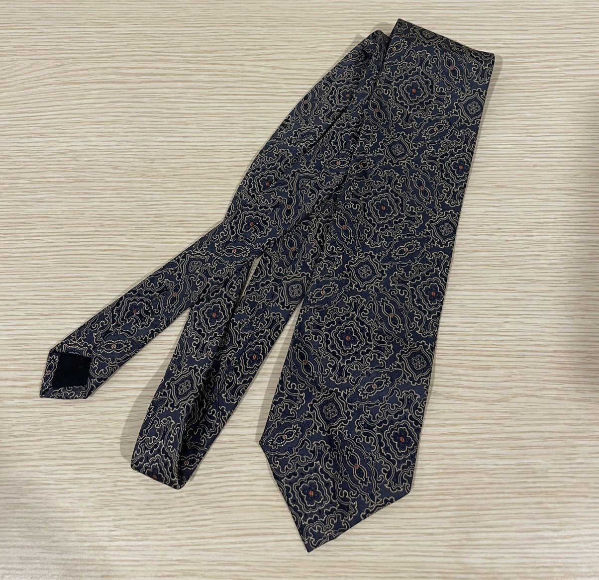 Yves Saint Laurent Yves Saint Lauren YSL Tie Paisley Design Size ONE SIZE - 1 Thumbnail