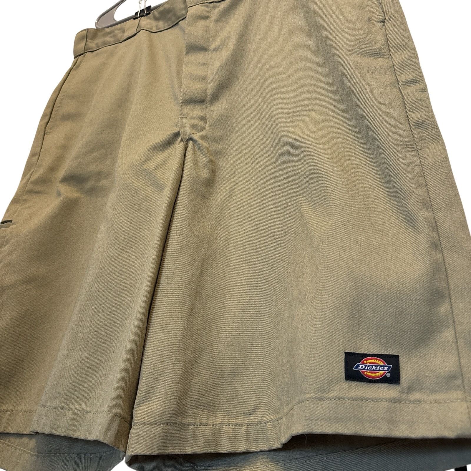 Dickies Vintage 2012 Tan Dickies baggy shorts never worn 40" chino Size US 40 / EU 56 - 3 Thumbnail