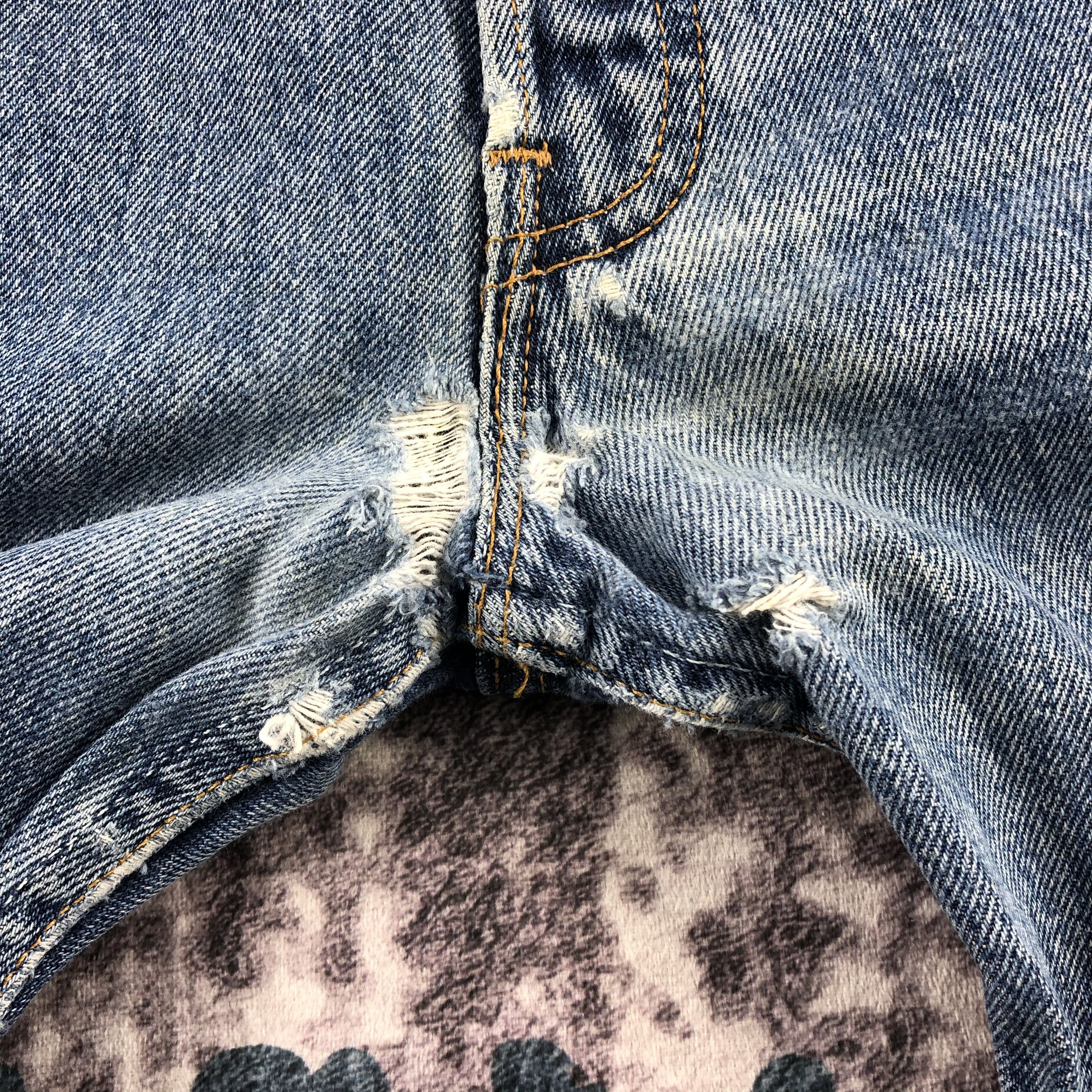 Levi's × Vintage Vintage 90s Blue Wash Levis 501 Jeans-JM2228 Size US 35 - 10 Thumbnail