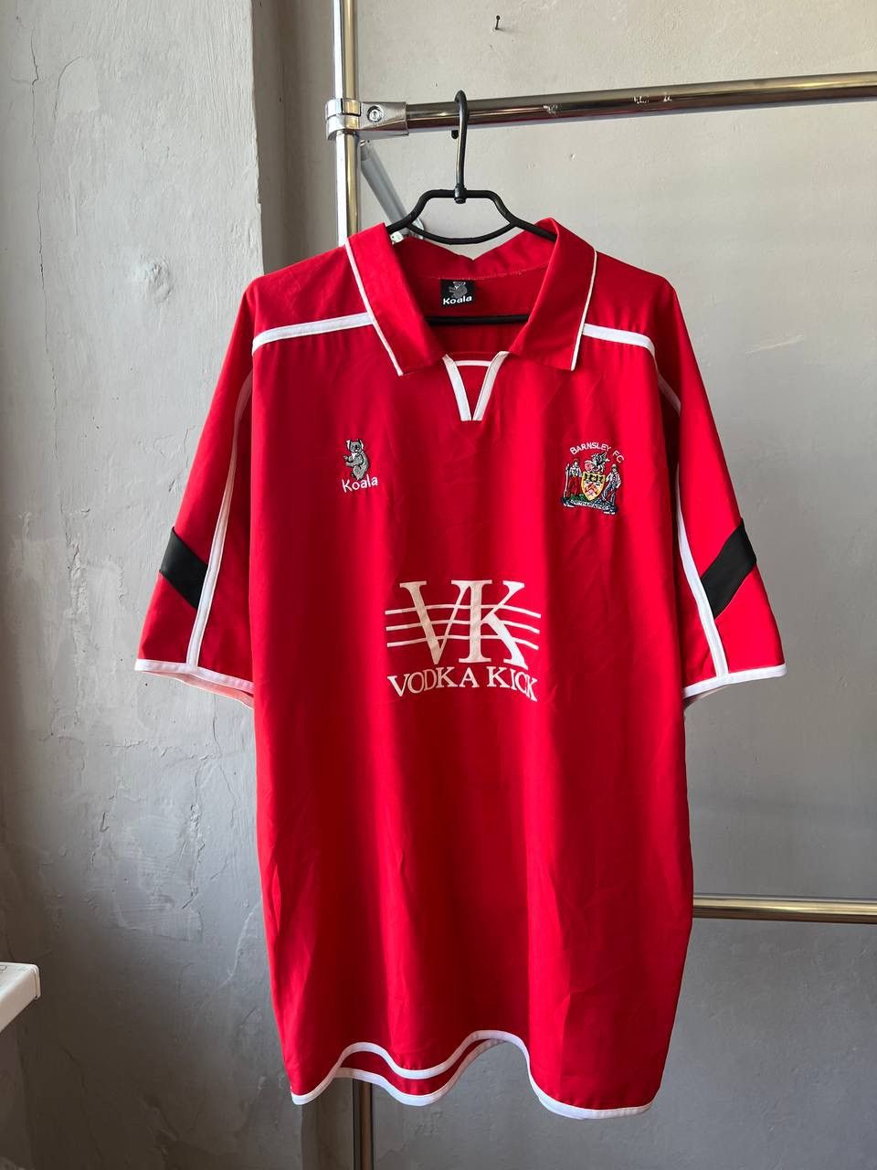 Vintage 2004/5 BARNSLEY FC HOME SOCCER JERSEY FOOTBALL SHIRT KOALA Size US XL / EU 56 / 4 - 2 Thumbnail