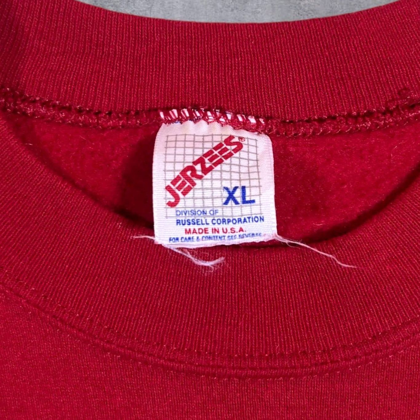 Jerzees VINTAGE Jerzees Jingle Bells Christmas Festive Graphic Red Sweatshirt XL L Men's Pullover Christmas Festive Red Sweatshirt Size US L / EU 52-54 / 3 - 4 Thumbnail