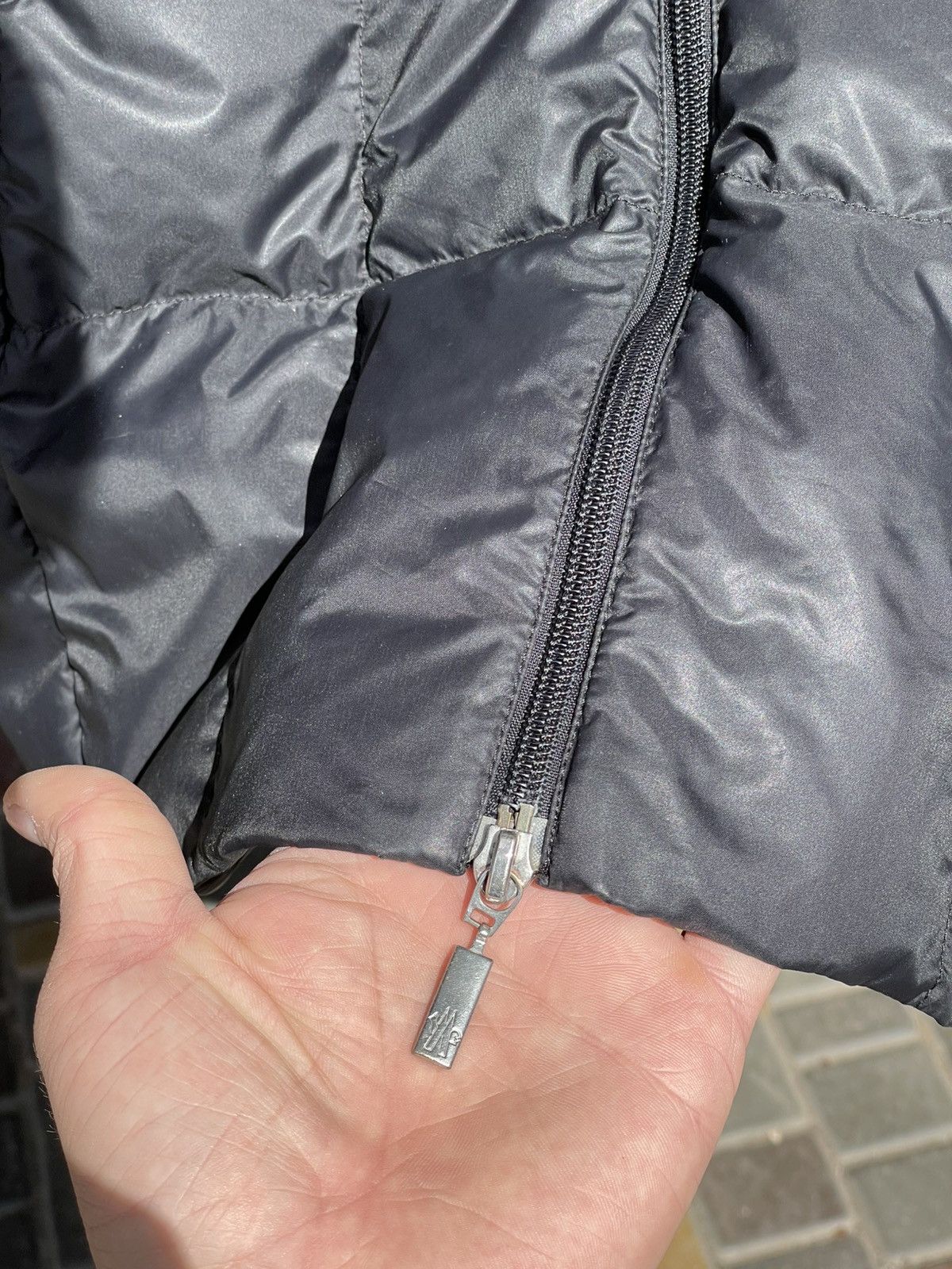 Moncler Vintage MONCLER Women’s Long Quilted Down Jacket Black Size M / US 6-8 / IT 42-44 - 9 Thumbnail