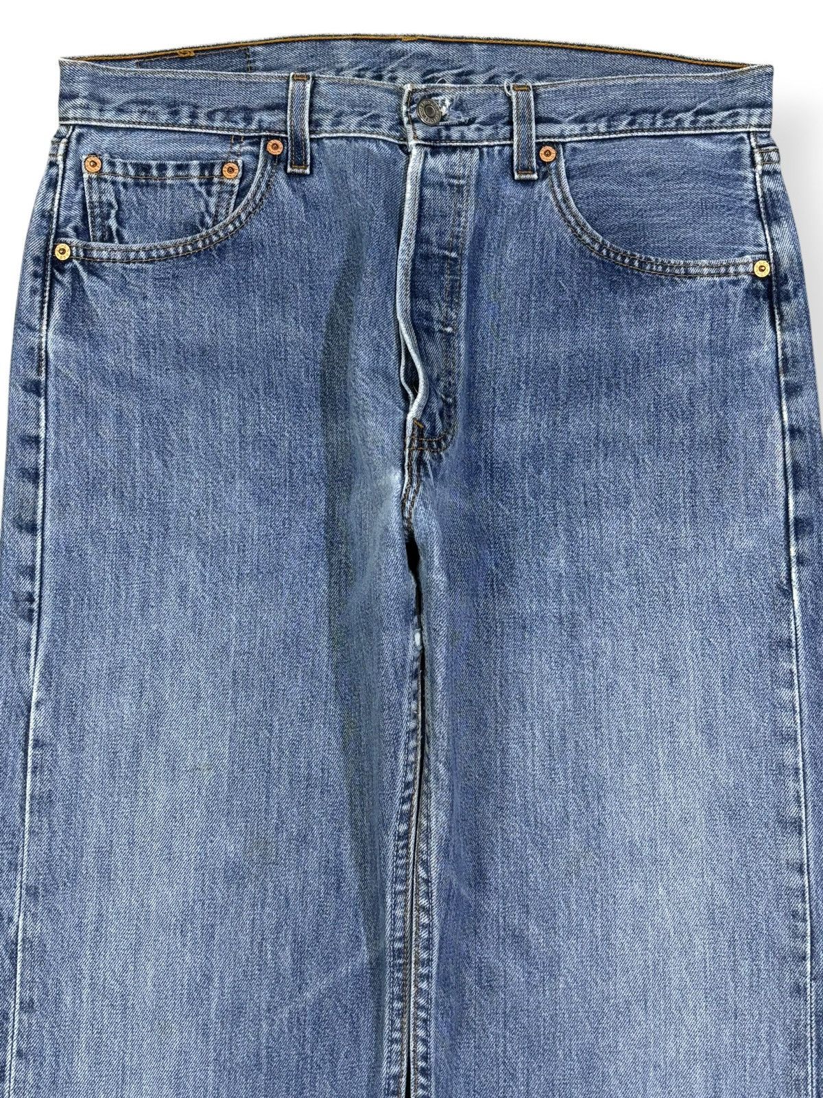 Levi's Vintage 90s Levis 501 Blue Wash Button Fly Distressed Jeans Size US 33 - 3 Thumbnail