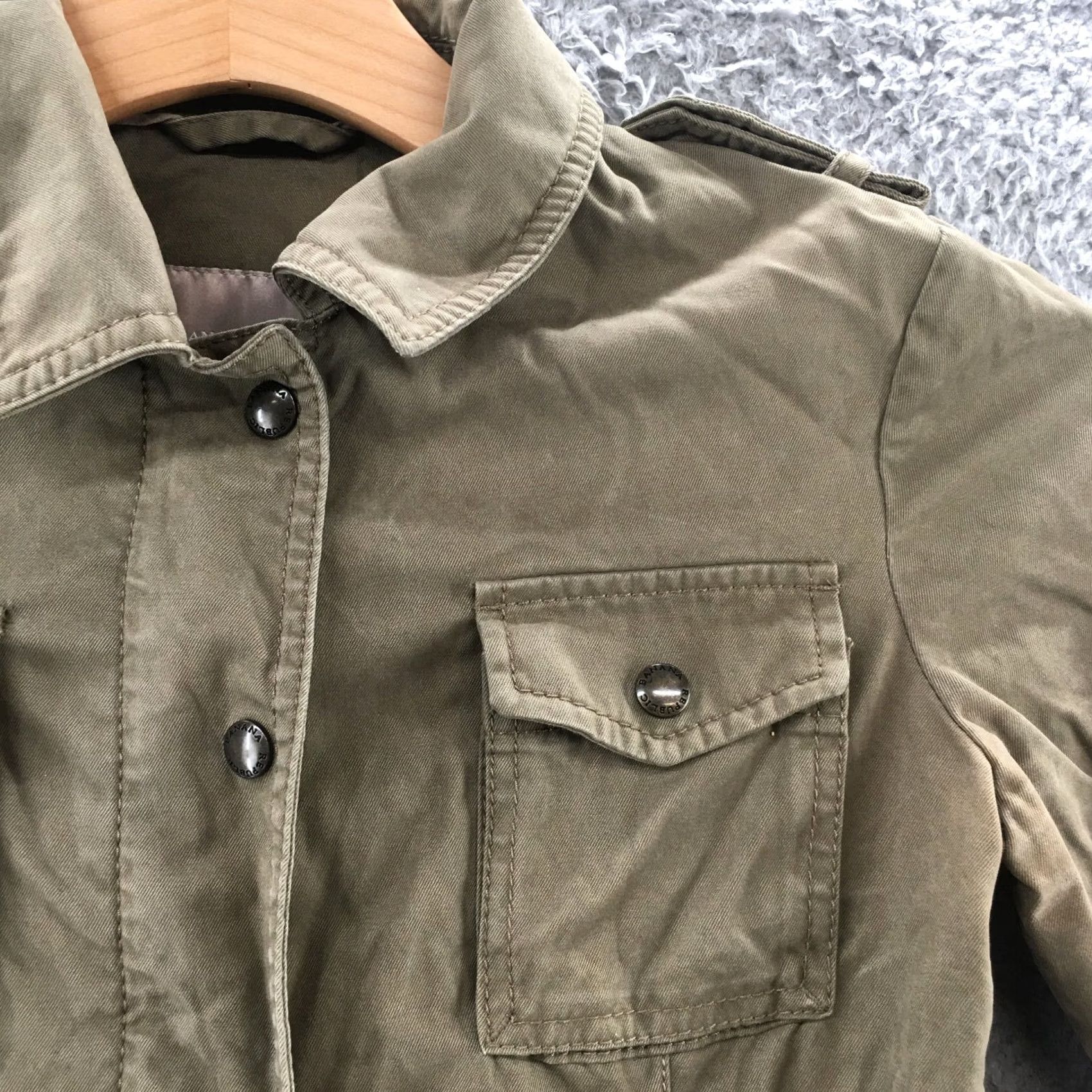 Banana Republic Banana Republic Utility Jacket Womens XS Green Snap Buttons Pocket Casual Collar Jacket Size XS / US 0-2 / IT 36-38 - 3 Thumbnail