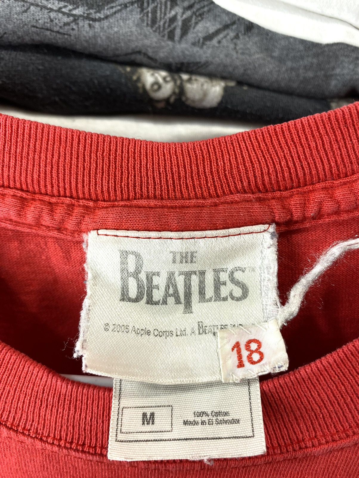 Band Tees Vintage 2005 The Beatles Lonely Hearts Band T Shirt Size US M / EU 48-50 / 2 - 6 Thumbnail