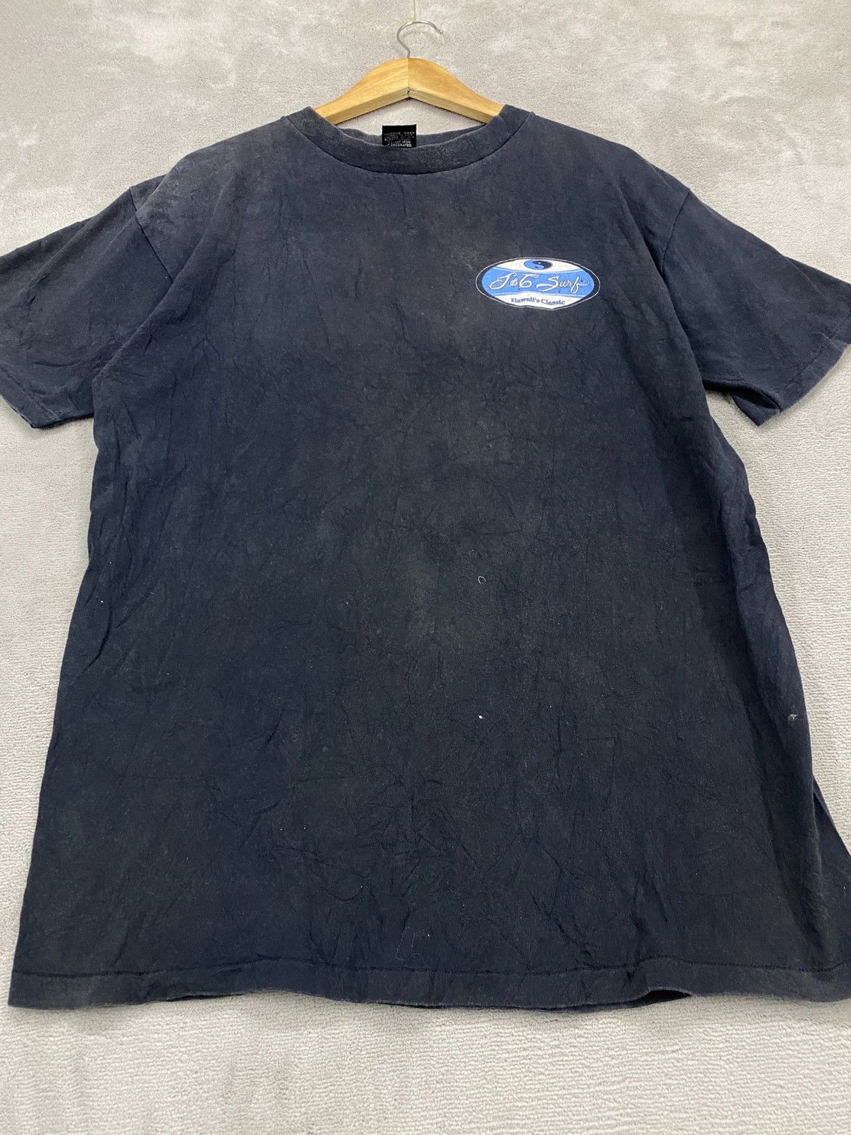 Vintage RaRe🔥 TRASHED FADED T&C SURF HAWAII’S CLASSIC DESIGN IN USA Size US L / EU 52-54 / 3 - 5 Thumbnail
