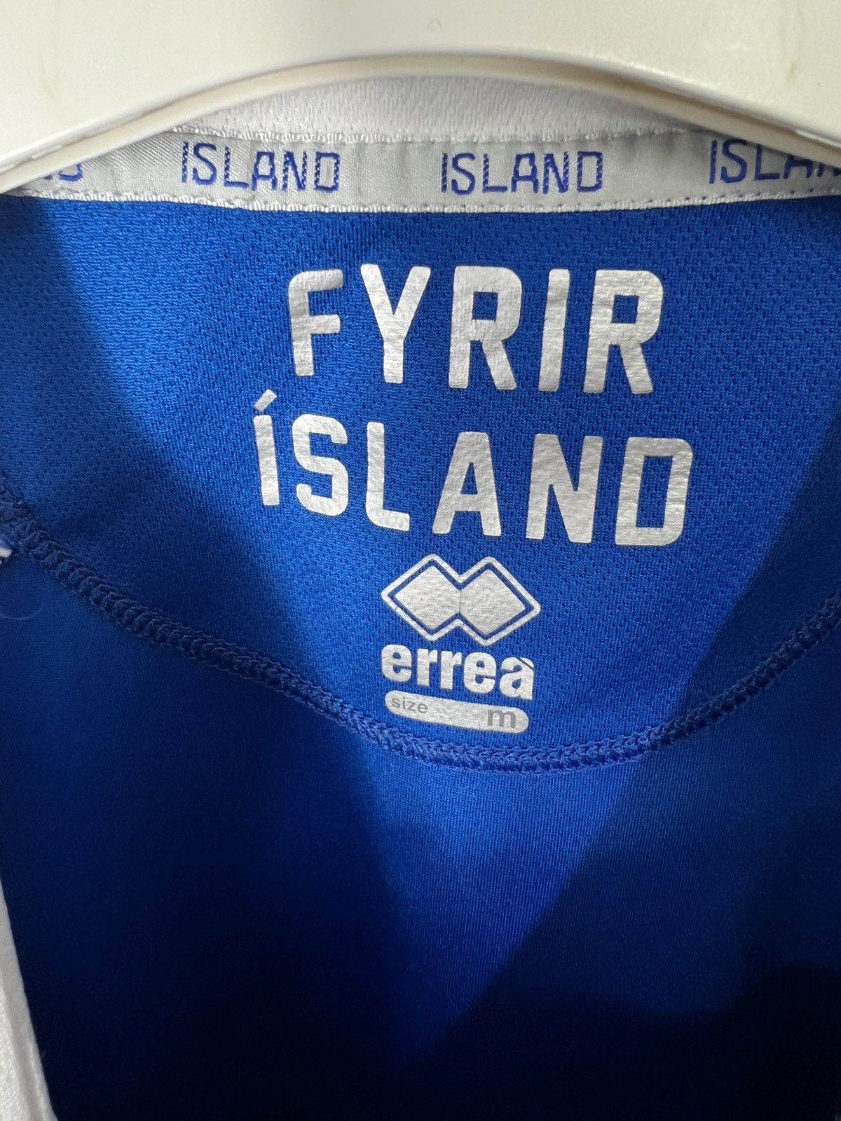 Errea Errea ICELAND NATIONAL TEAM 18 19 FOOTBALL SOCCER JERSEY Size US M / EU 48-50 / 2 - 6 Thumbnail