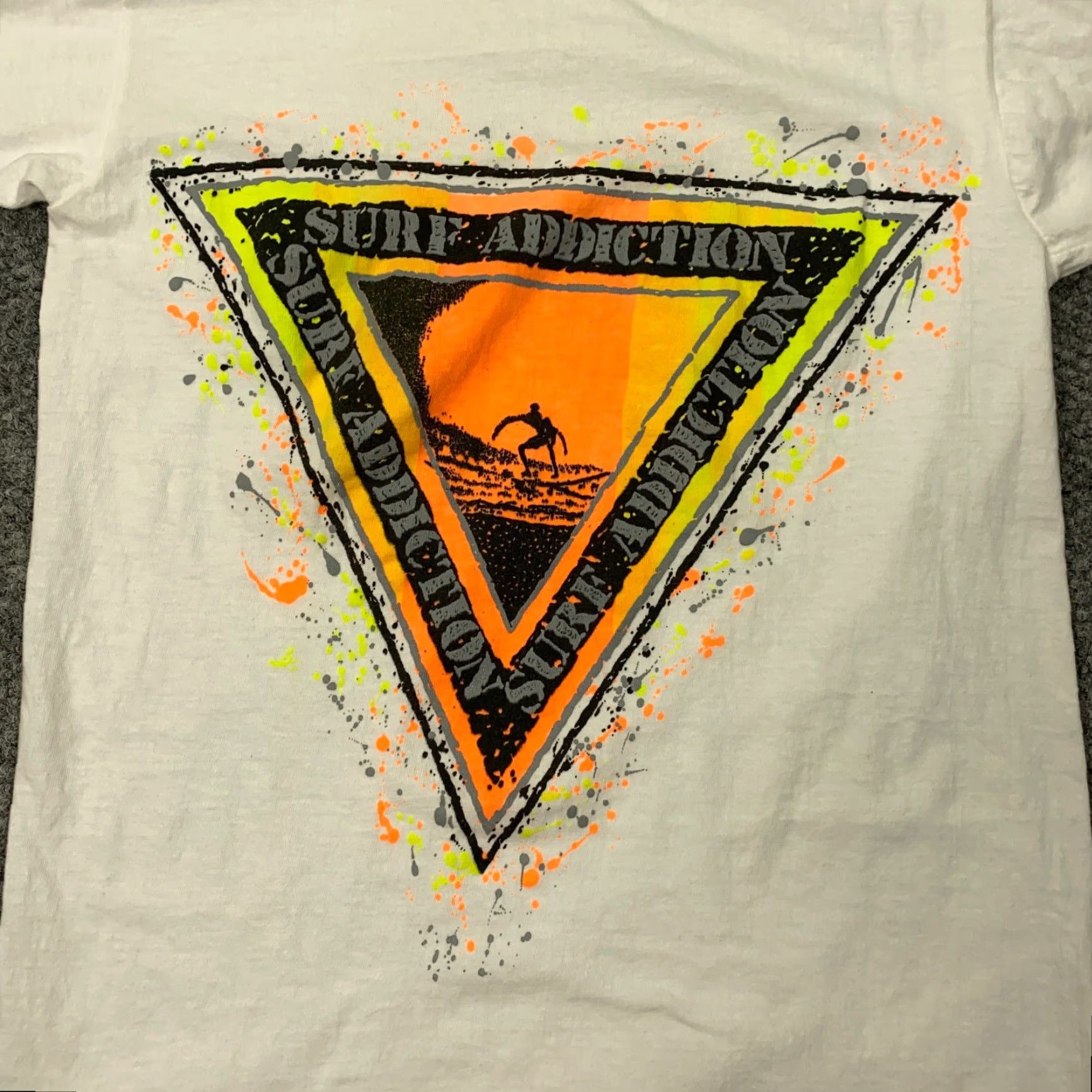 Vintage VINTAGE Surf Addiction Mens Shirt S White Beach California Graphic Print 80s 90s Retro T-Shirt Crew Neck Short Sleeve Cotton Jersey Size US S / EU 44-46 / 1 - 2 Thumbnail