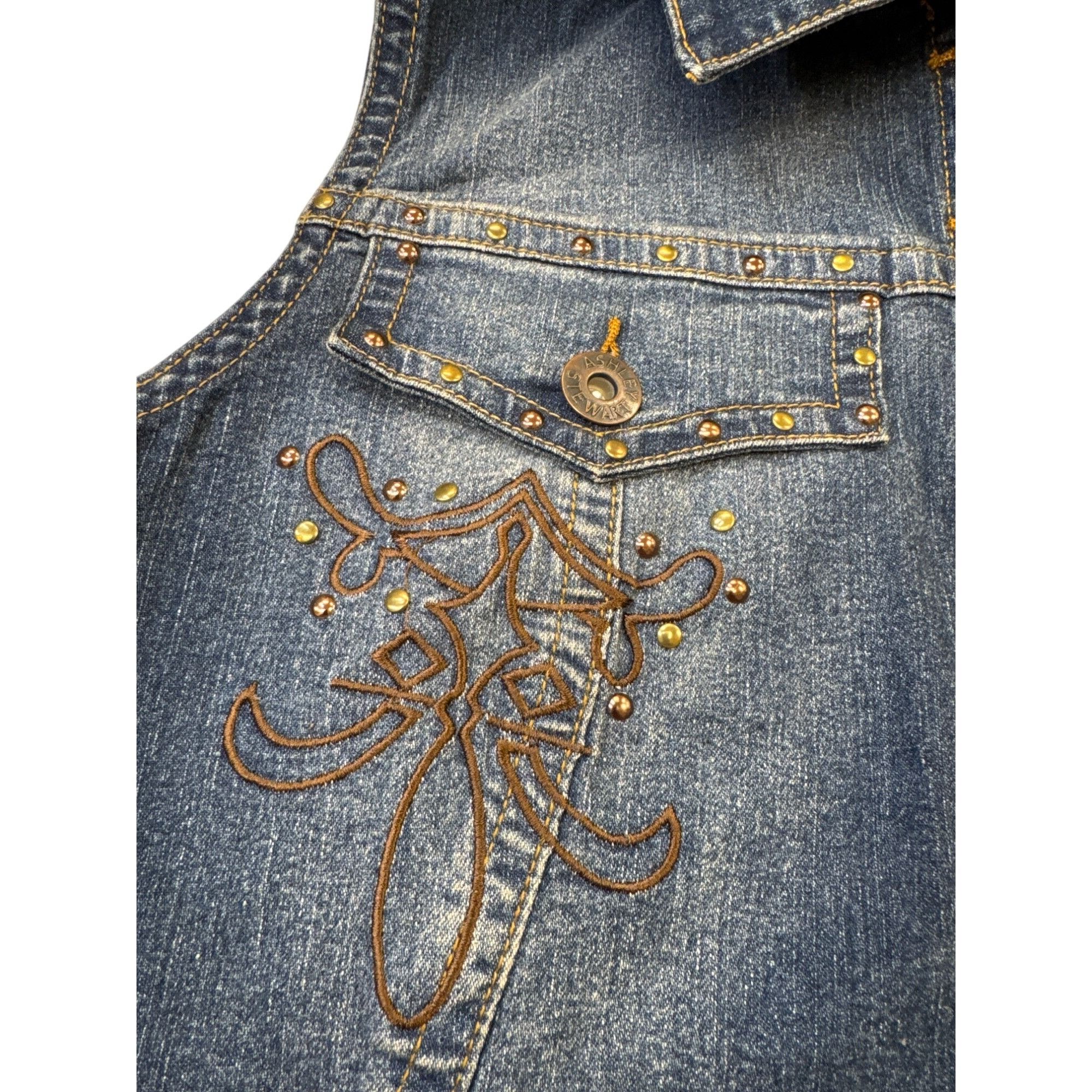Designer Ashley Stewart Womens Blue Denim Embroidered Vest Size 14/16 Size XL / US 12-14 / IT 48-50 - 4 Thumbnail