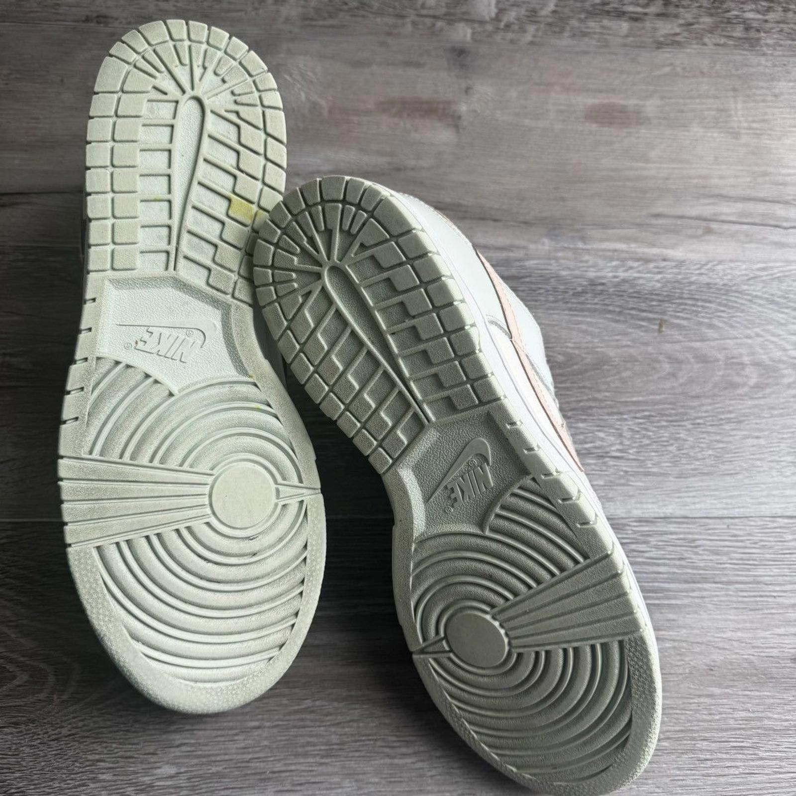 Nike NIKE • WMNS Dunk Low "Barely Green" (9M) Size US 9 / EU 42 - 6 Thumbnail