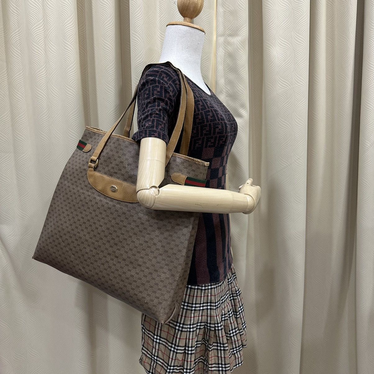 Gucci VINTAGE GUCCI WEB GG SUPREME TOTE BAG 35 Size ONE SIZE - 1 Thumbnail
