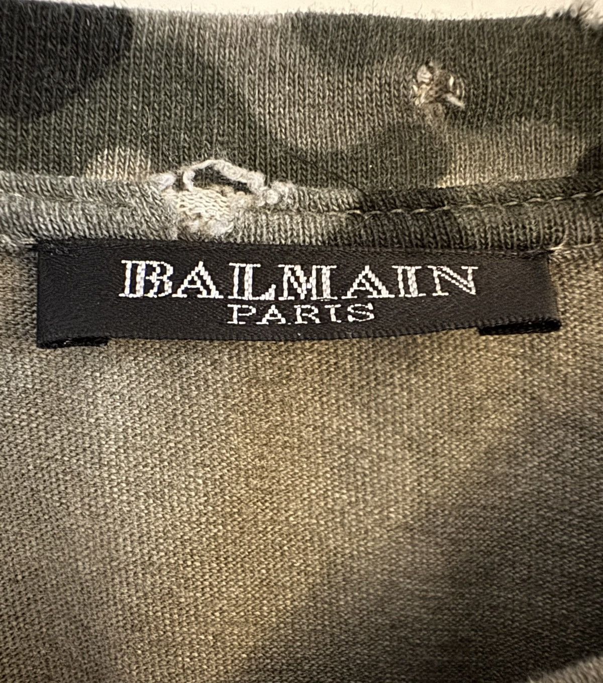 Balmain *Very Rare* Vintage Balmain Camo Distressed Tshirt Size US M / EU 48-50 / 2 - 2 Thumbnail