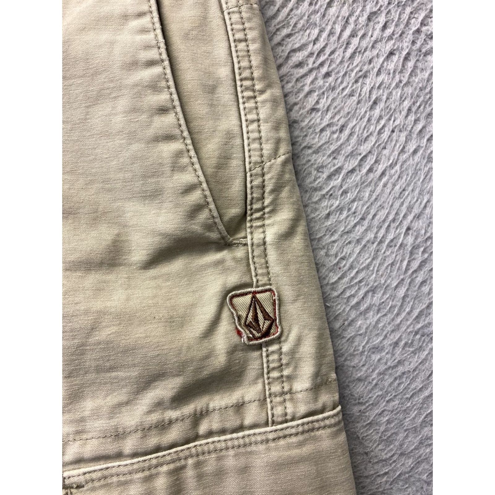 Volcom Volcom Men's Chino Shorts 31 Kaki Cotton Casual Surf Beach Flat Front 11 Inseam Size US 31 - 2 Thumbnail