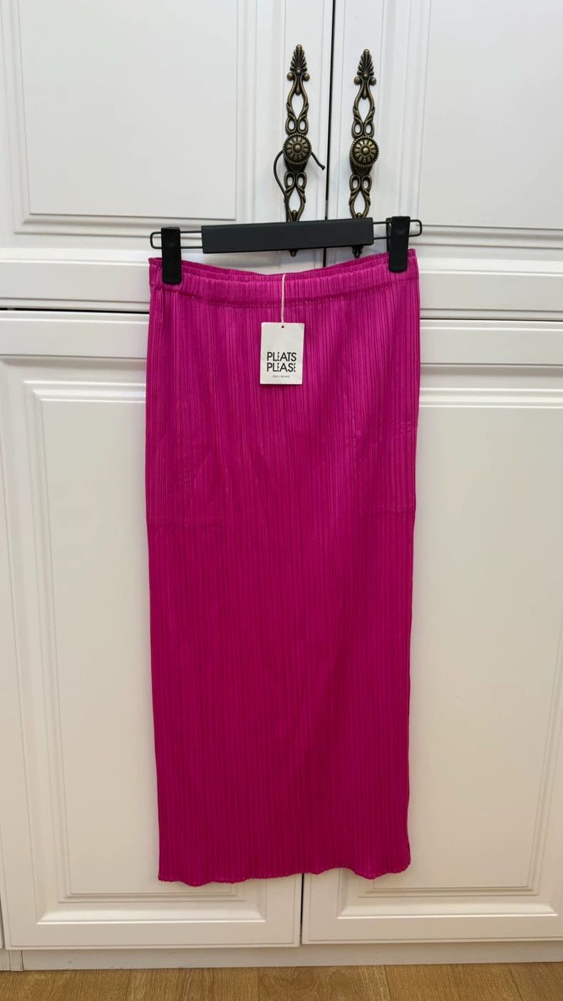 Issey Miyake Issey Miyake size:2 Pink pleated skirt Size 31" - 1 Thumbnail