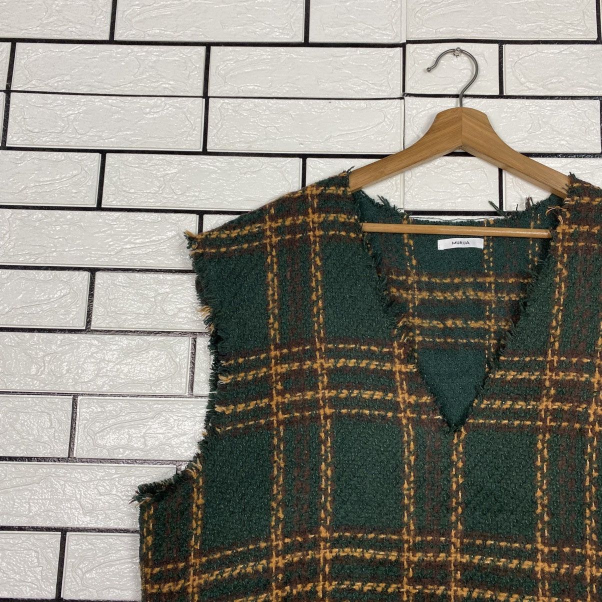 Japanese Brand Vintage Wool Vest Jacket Murua Tartan Design Issey Miyake Size US M / EU 48-50 / 2 - 8 Thumbnail