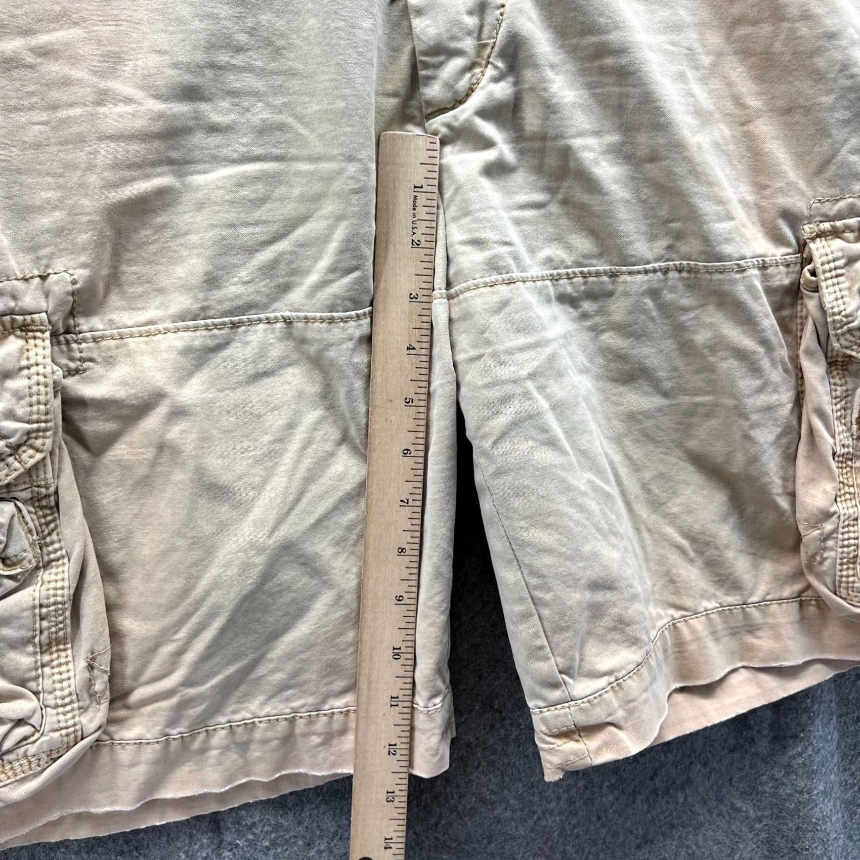 Polo Ralph Lauren VINTAGE Polo Ralph Lauren Shorts Mens 40 Khaki Cargo Tan Beige Cotton Fadded Cargo Pocket Canvas Button Front Retro Buttoned Size US L / EU 52-54 / 3 - 5 Thumbnail