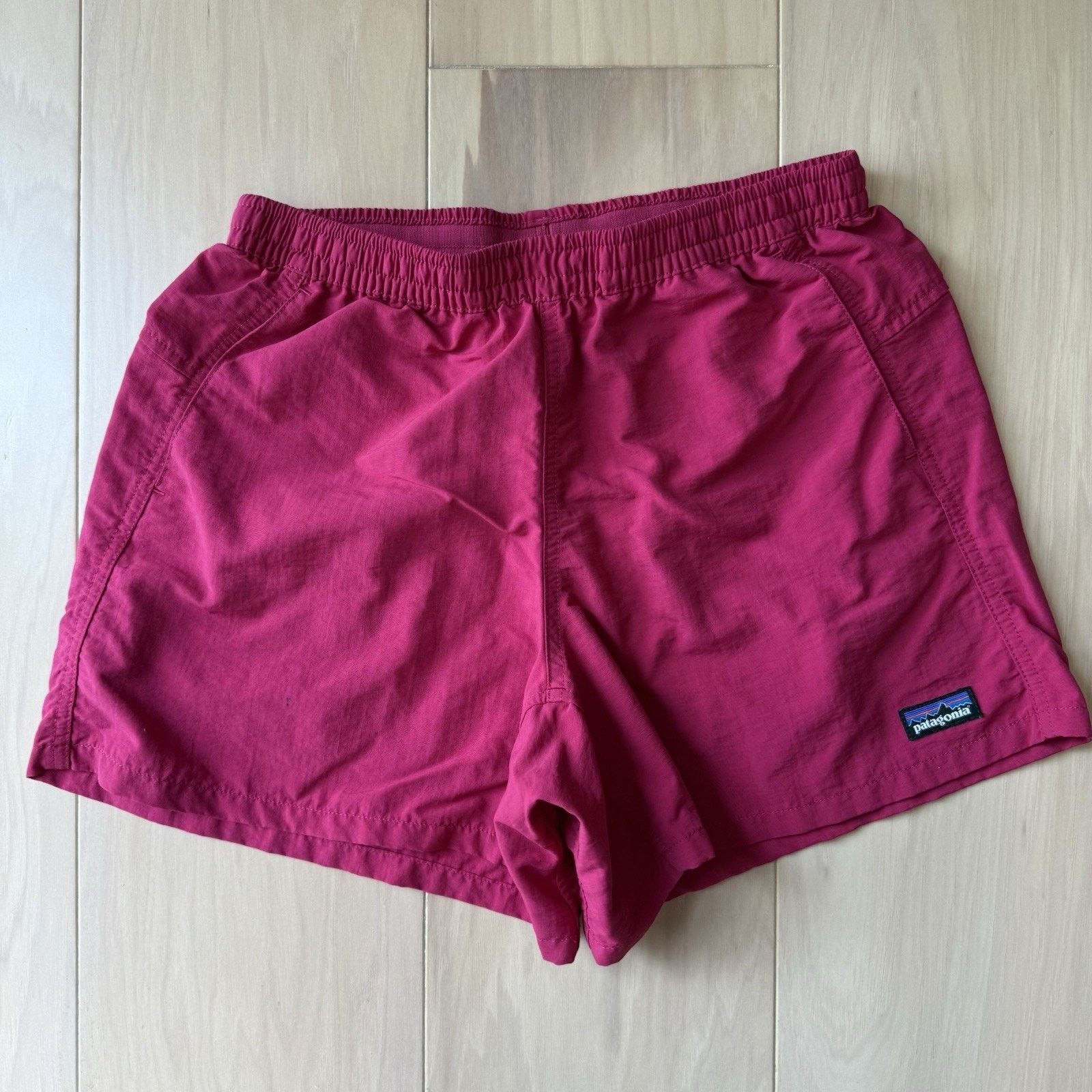 Patagonia Patagonia Baggies Women's XS Magenta 4.5 Inseam Summer Size 25" / US 0 / IT 36 - 3 Thumbnail