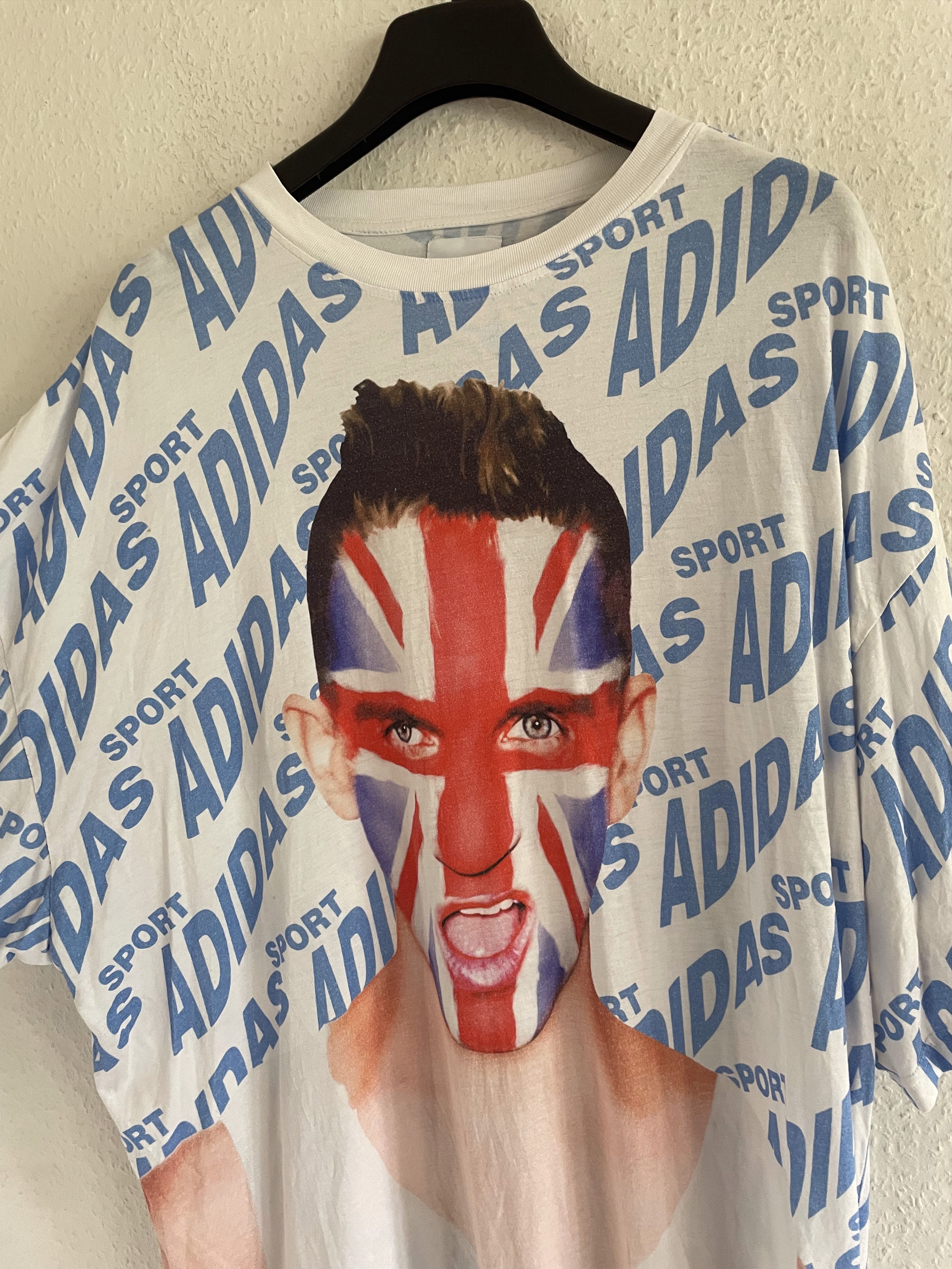 Adidas × Jeremy Scott Union Jack Oversized Tee Size US XL / EU 56 / 4 - 5 Thumbnail