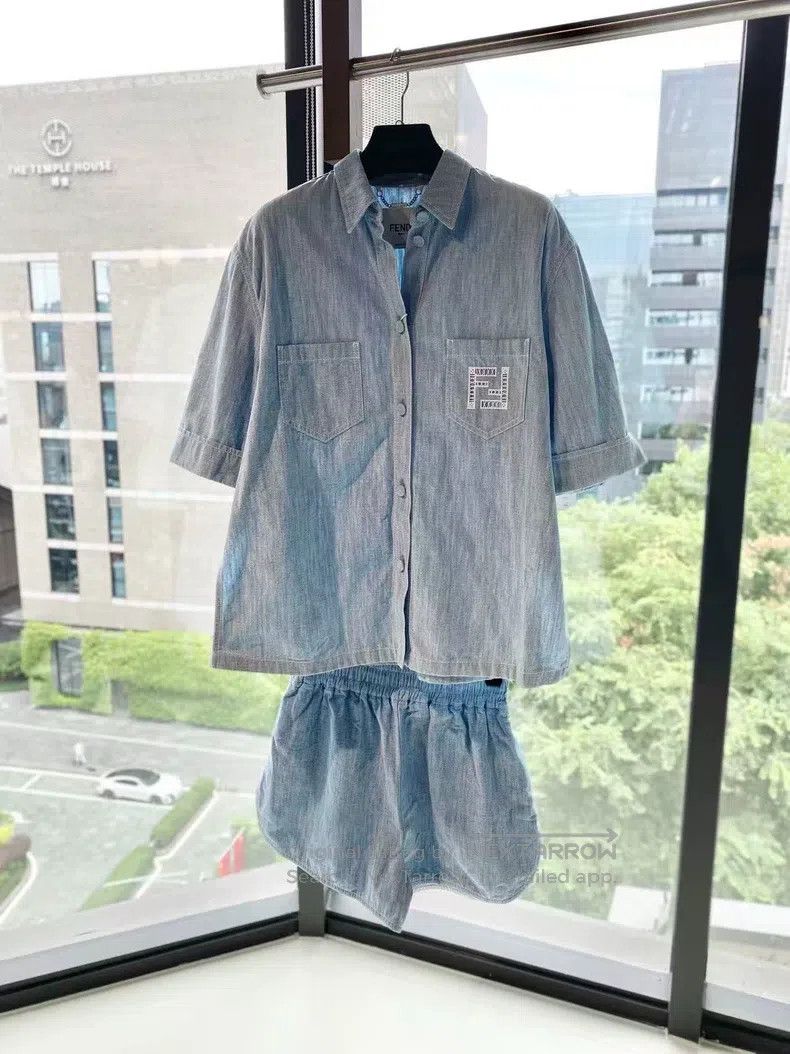 Fendi Fendi Cotton Pocket Cut-Out Double Logo Denim Short Sleeve Size XS / US 0-2 / IT 36-38 - 1 Thumbnail