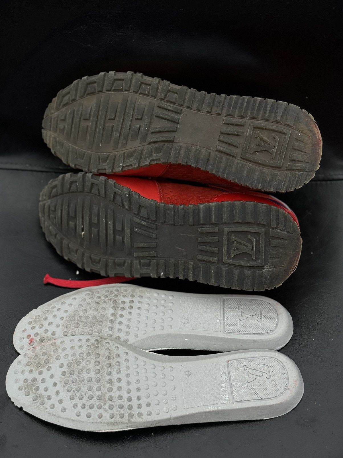 Louis Vuitton Louis Vuitton red suede trainers sneakers Size US 8 / IT 38 - 17 Thumbnail