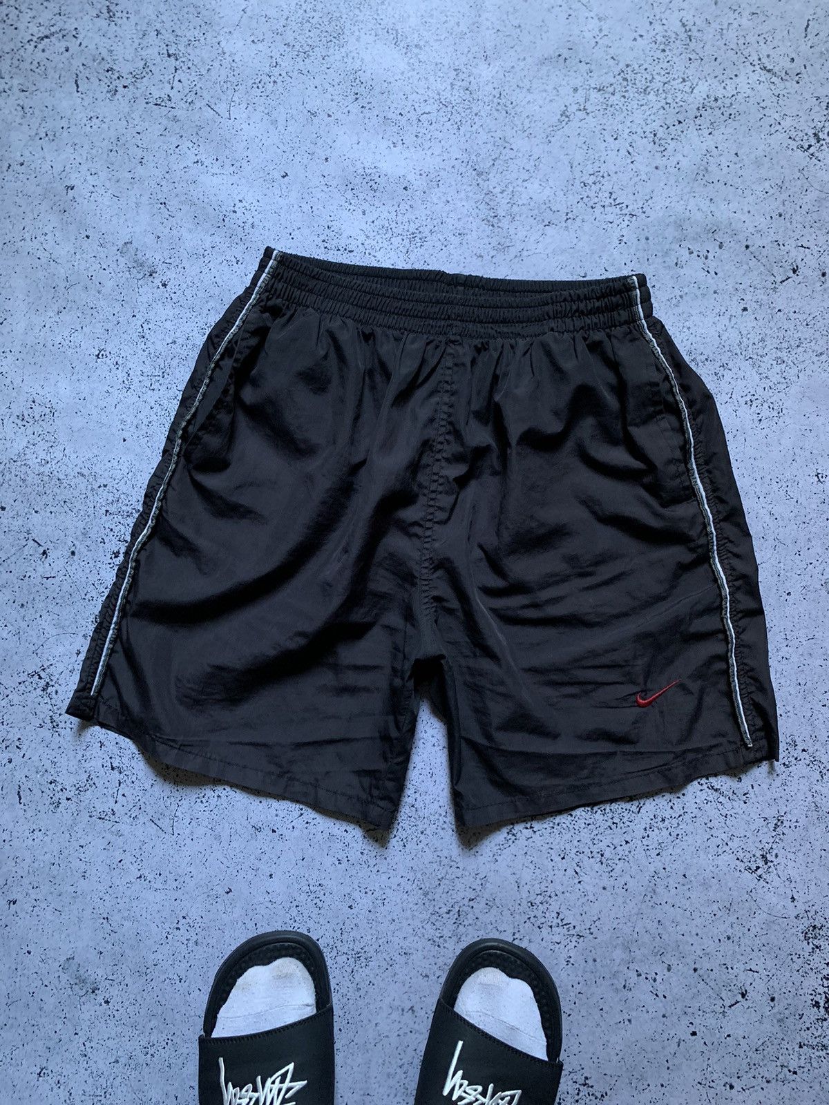 Nike × Vintage Vintage Nike Drill Shorts Nylon Y2K Red Swoosh USA Size S Size US 31 - 1 Thumbnail