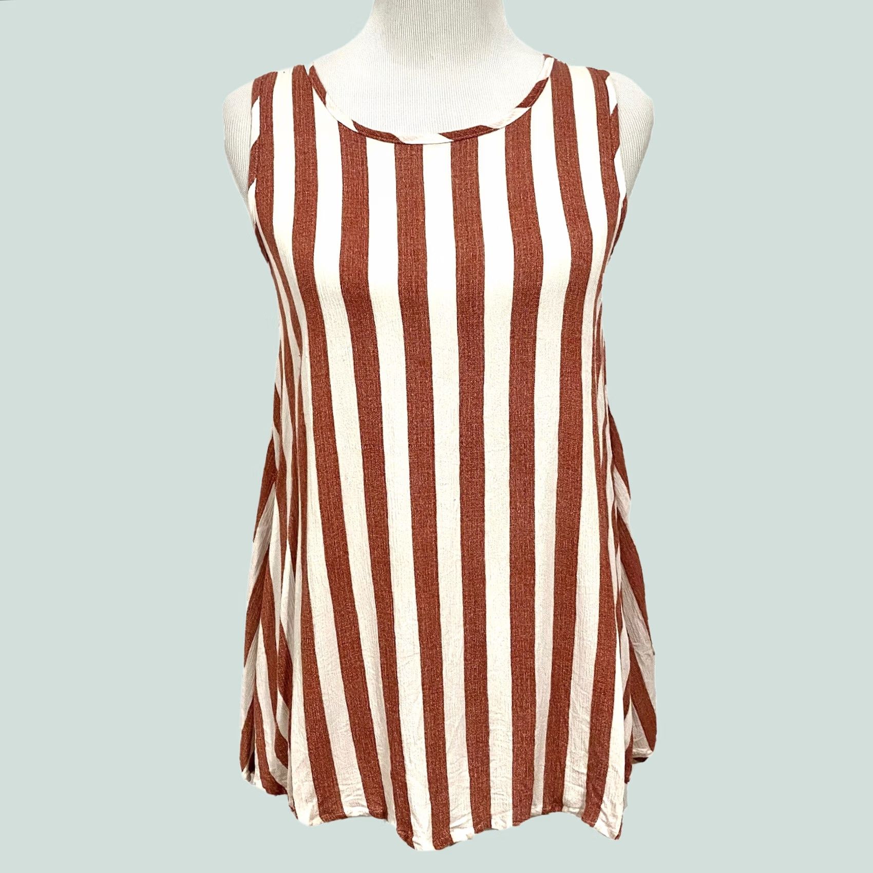 Soft Surroundings Soft Surroundings Striped Top Blouse Sleeveless Rayon Lightweight Women’s Sz M Multicolor Casual) Size M / US 6-8 / IT 42-44 - 1 Thumbnail