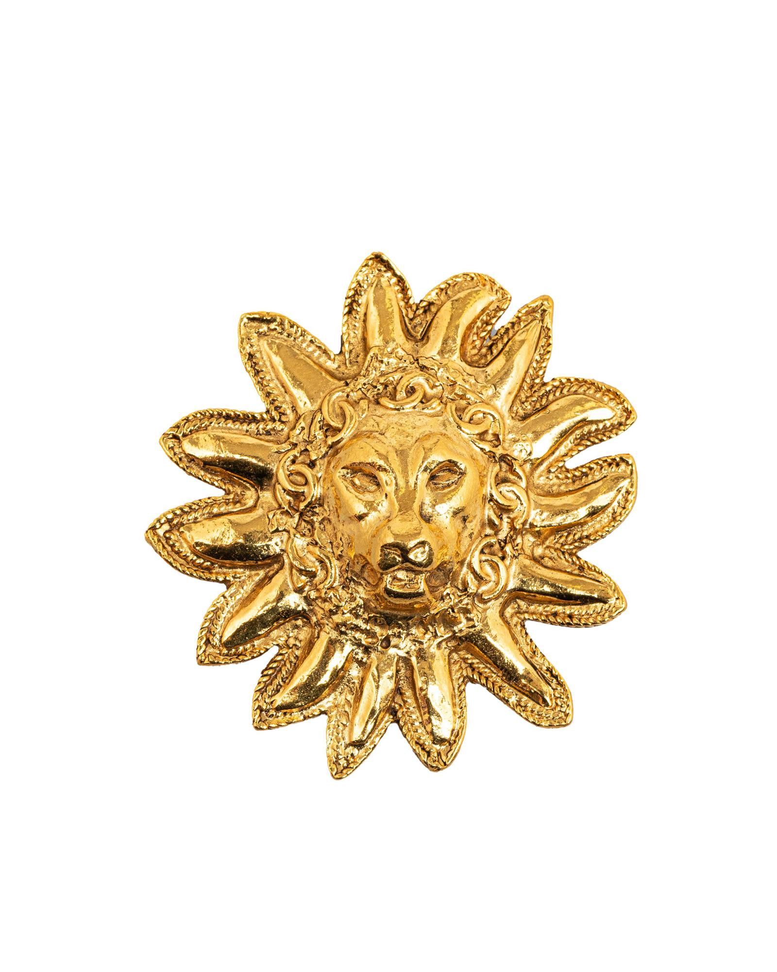 image of Chanel Metal Lion Head Brooch With Pin Closure in Gold, Women's