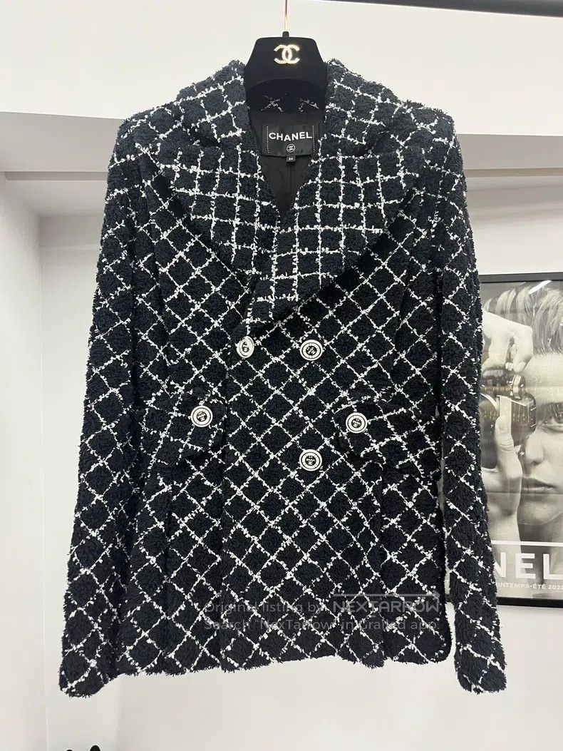 Chanel Chanel Cruise series black and white plaid tweed jacket Size XXS / US 00 / IT 34 - 1 Thumbnail