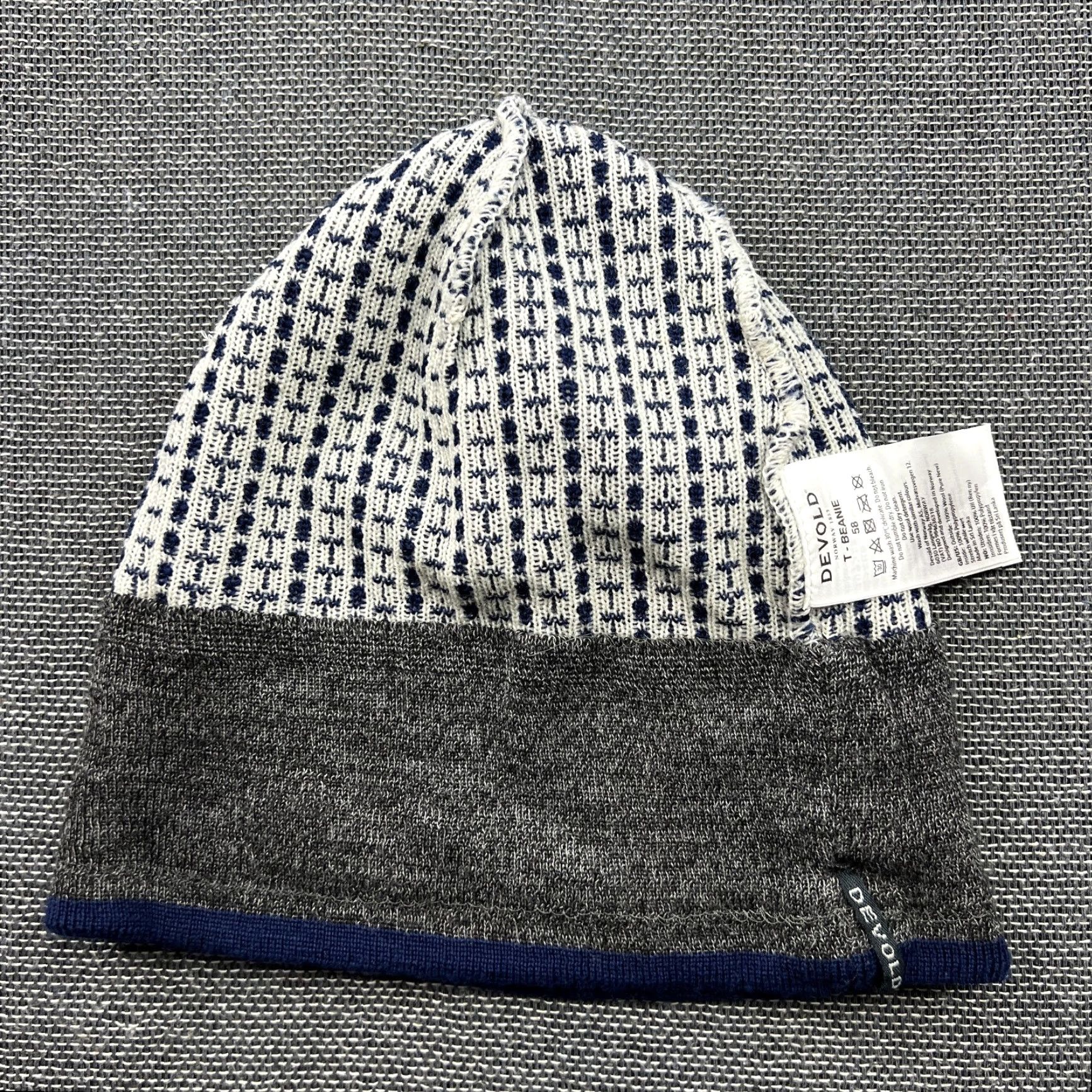 Vintage VINTAGE Devold Beanie Hat One Size 100% Virgin Wool Blue White Thermal Lined Unisex Adults Beanie Mens Womens Size ONE SIZE - 3 Thumbnail