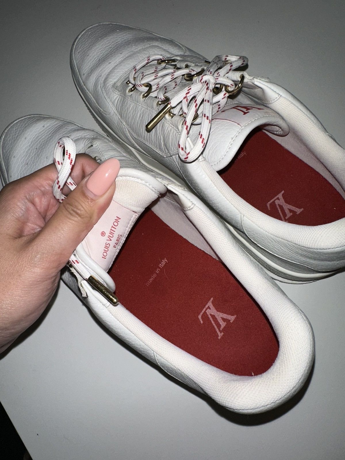 Louis Vuitton Louis Vuitton White Calfskin Leather Sneaker Size US 9 / EU 42 - 9 Thumbnail