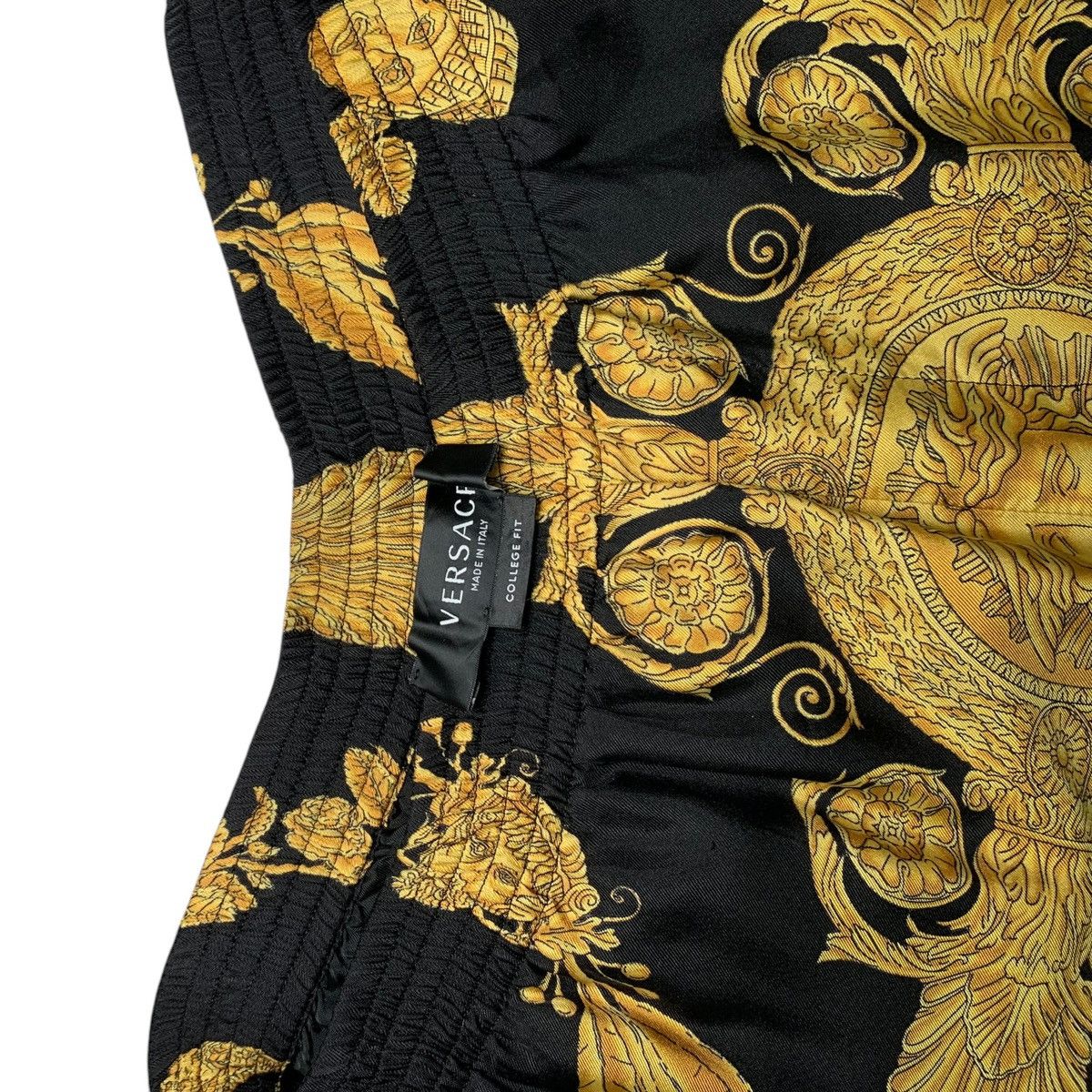 Versace Versace Print Silk Shorts Brocade Black Gold 52 Size US 36 / EU 52 - 5 Thumbnail