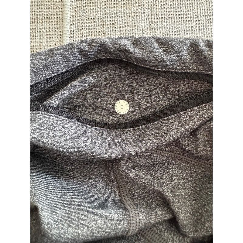 Lululemon Lululemon Luxtreme Gray Cropped Leggings size 6 Size 28" / US 6 / IT 42 - 7 Thumbnail