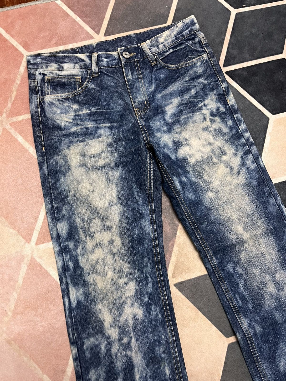 Japanese Brand strawberry leaves japanese brand acid wash jeans Size US 33 - 6 Thumbnail