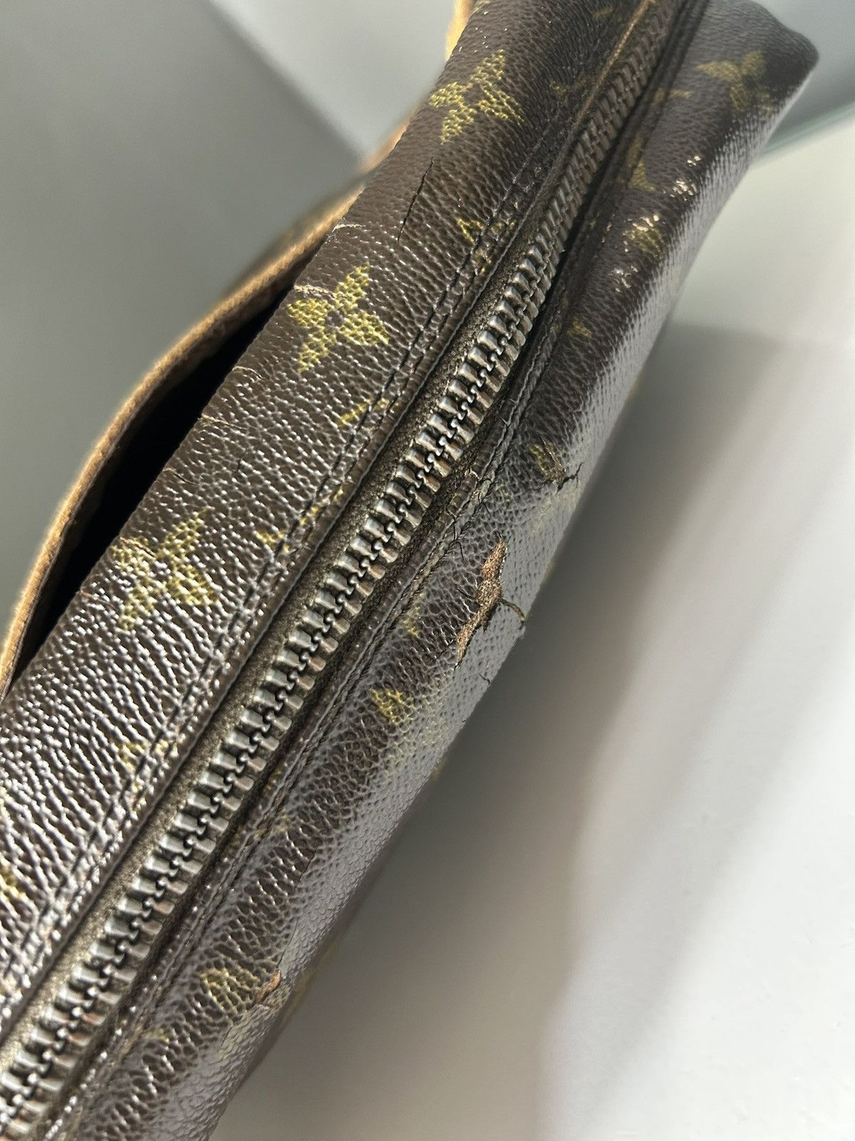 Louis Vuitton Vintage Louis Vuitton Monogram Compiègne 28 Clutch Bag 861 Size ONE SIZE - 7 Thumbnail