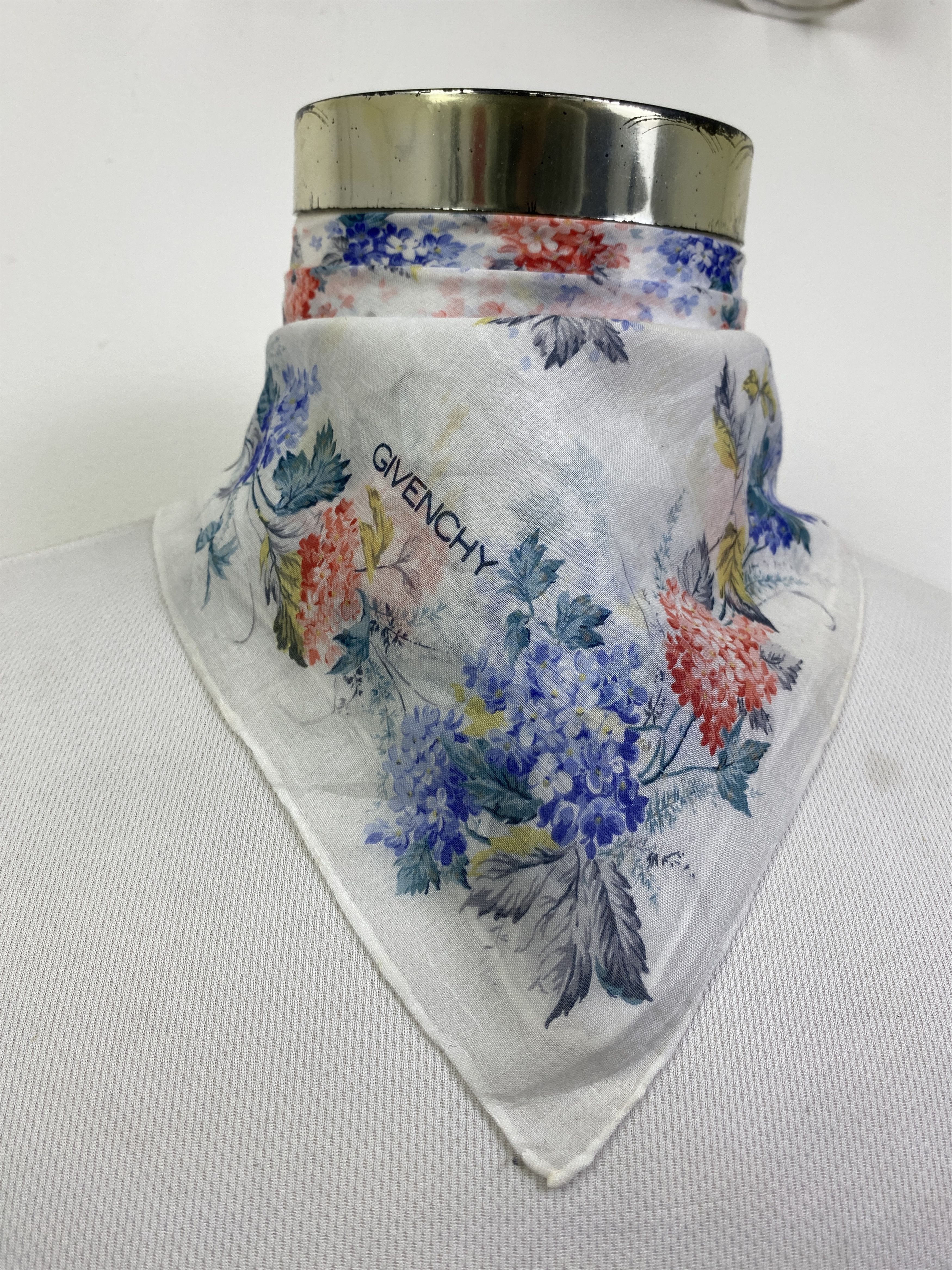 Givenchy Givenchy Handkerchief / Neckerchief / Bandana HKC1082 Size ONE SIZE - 2 Thumbnail